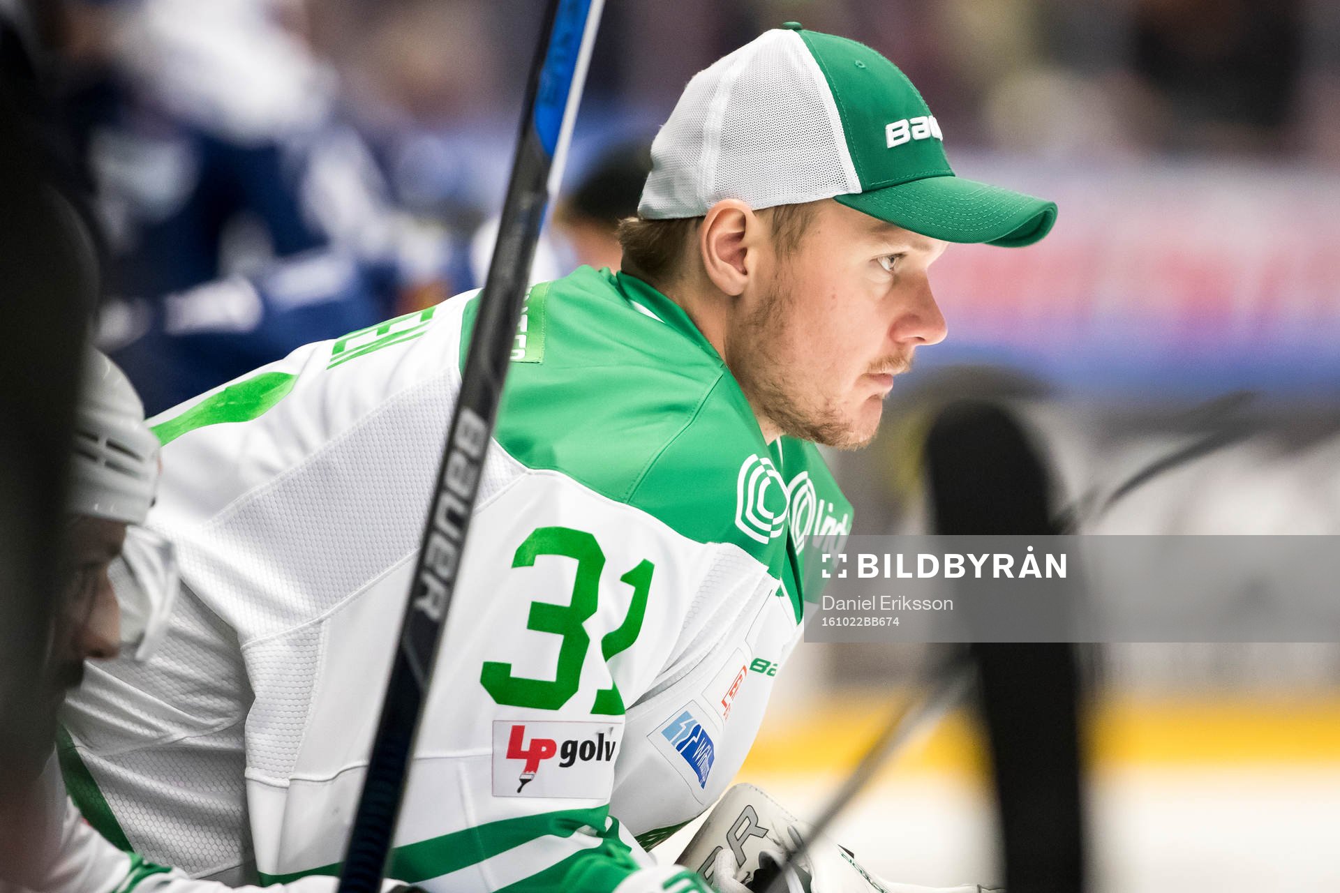 Rögles målvakt Lars Volden i ishockeymatchen i SHL mellan