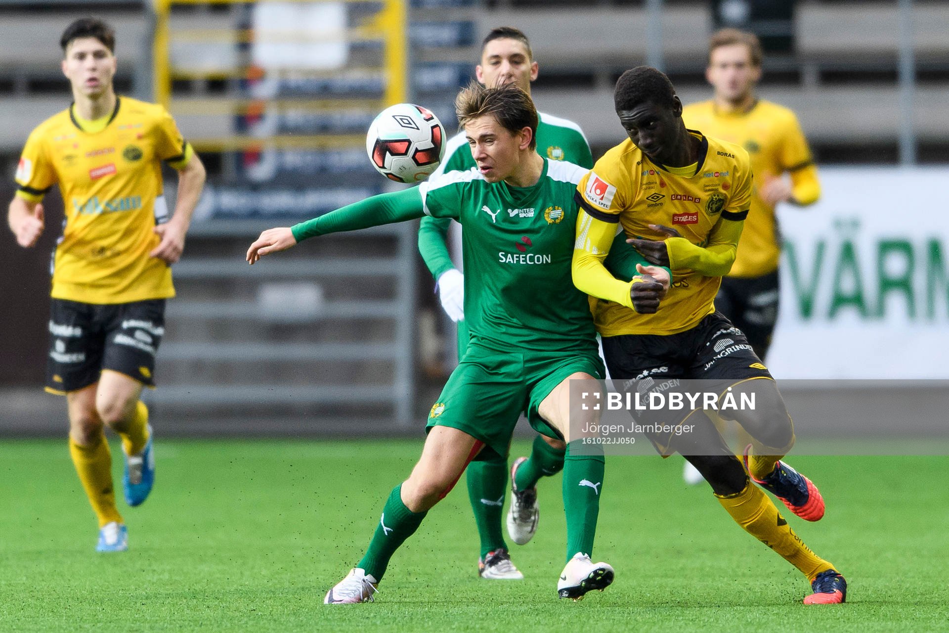 Hammarbys Samuel Persson och Elfsborgs Marokhy Ndione