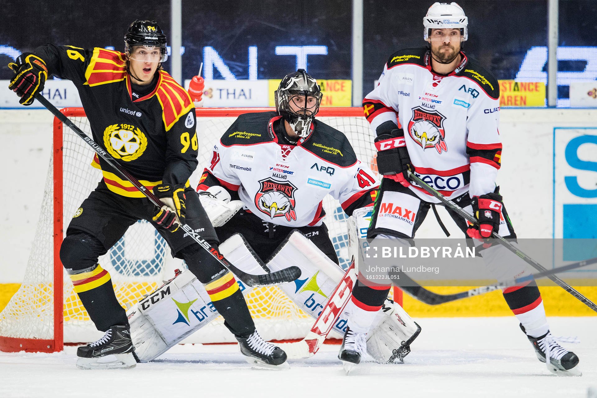 Malmö Redhawks målvakt Cristopher Nihlstorp bakom Brynäs