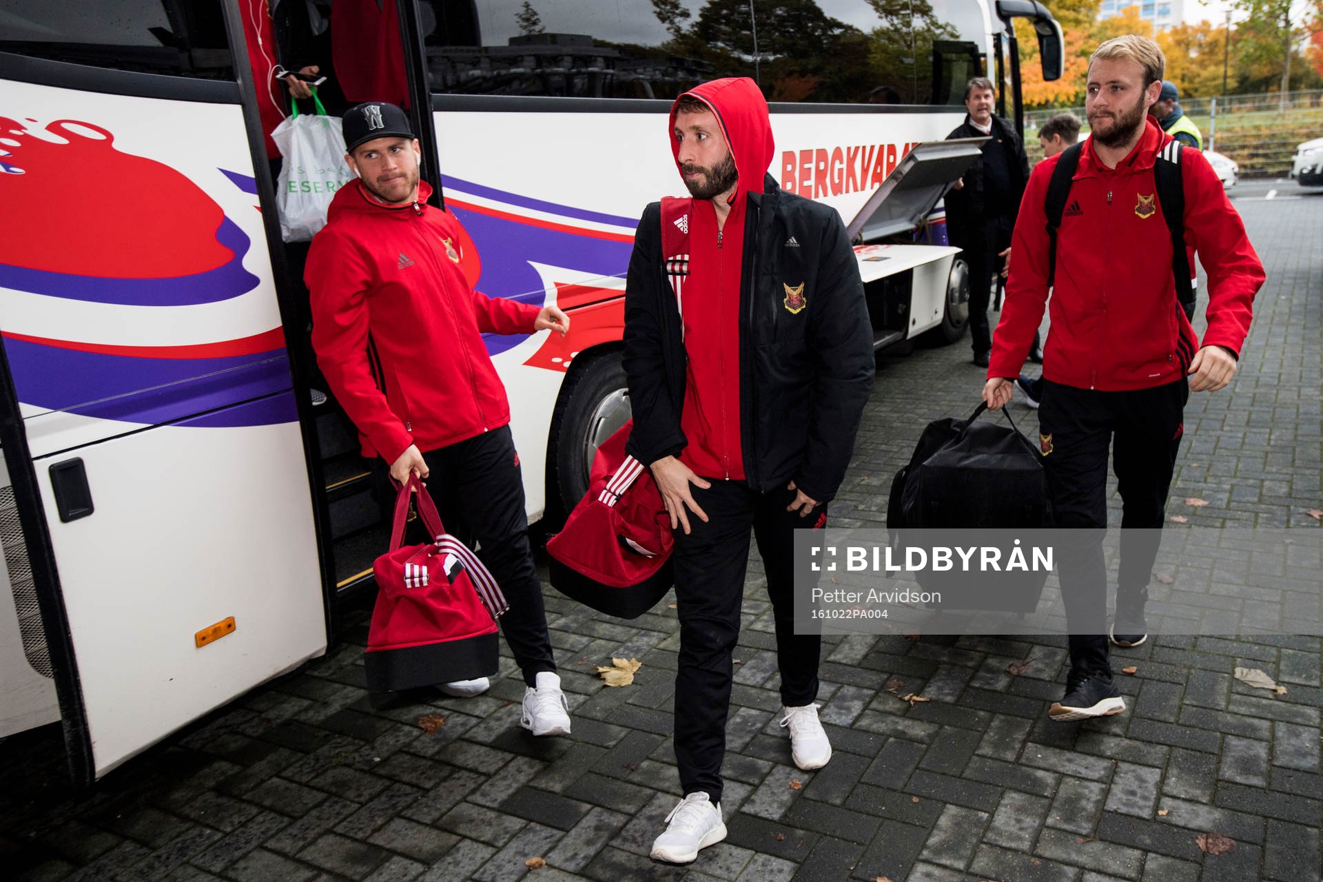 Östersunds spelare med Andrew Stadler (m)