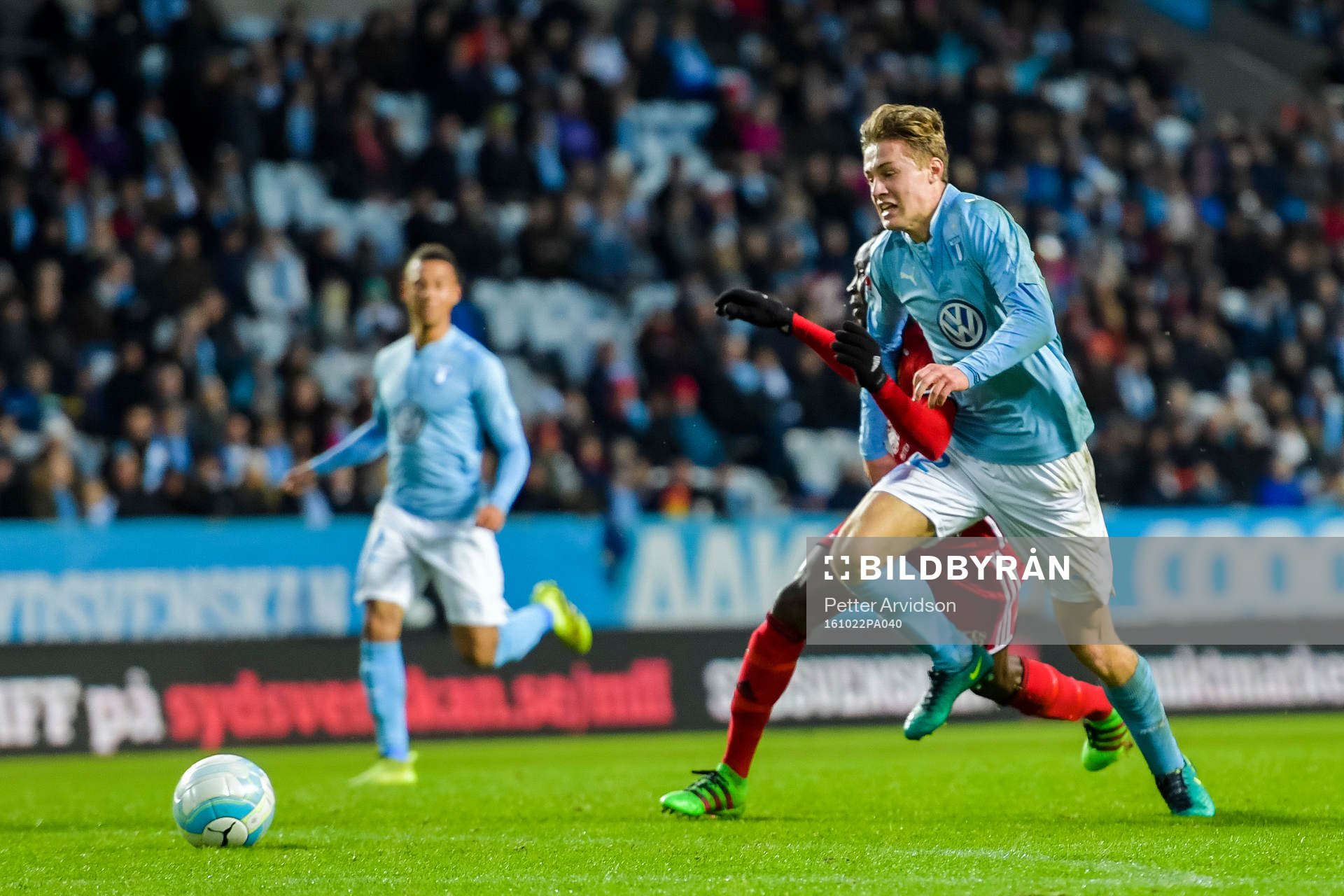 Malmö FFs Mattias Svanberg och Östersunds Samuel Mensiro