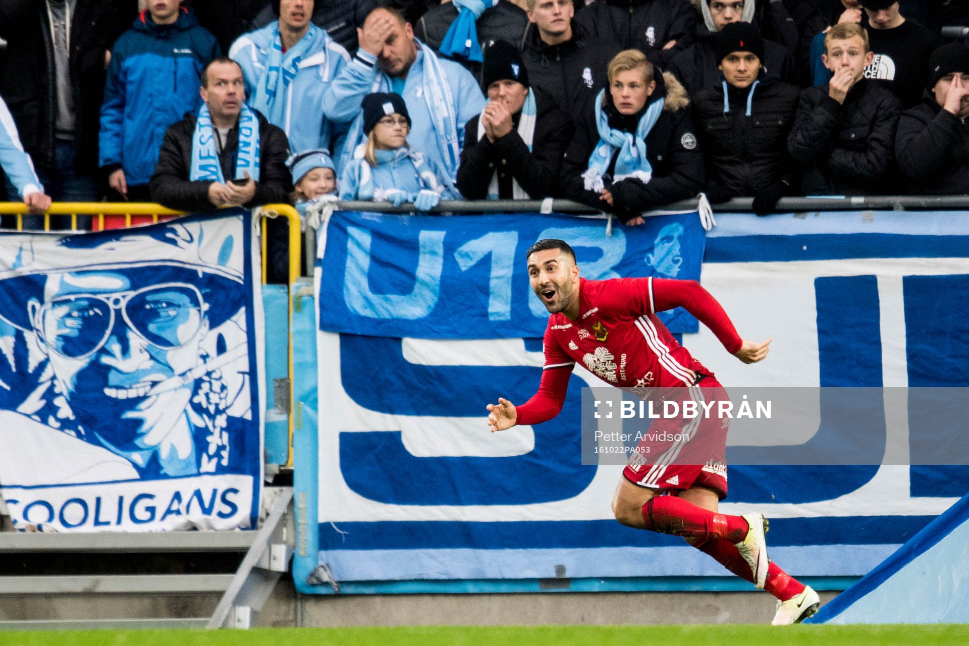 Östersunds Saman Ghoddos jublar