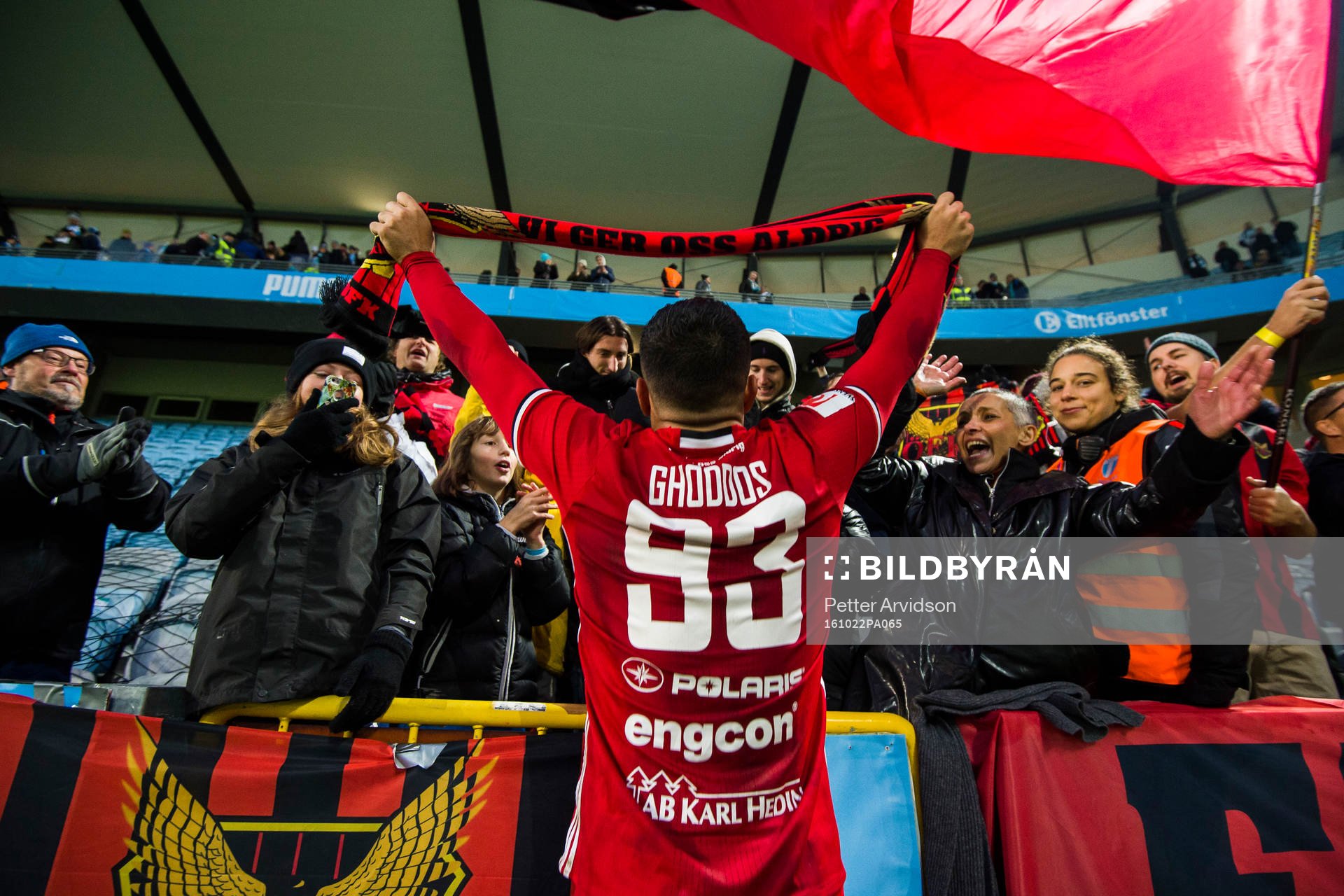 Östersunds Saman Ghoddos jublar