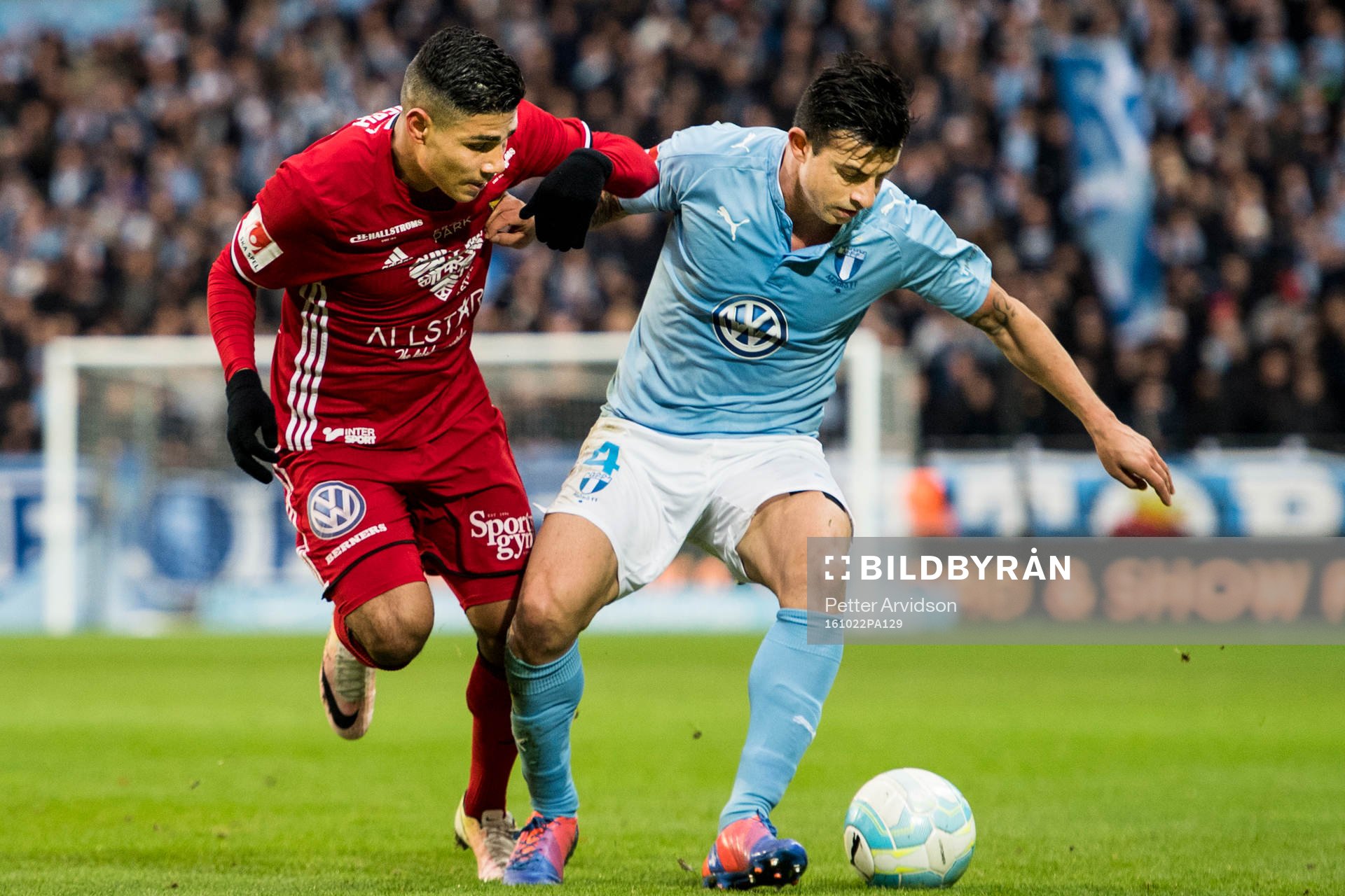 Östersunds Hosam Aiesh och Malmö FFs Behrang Safari