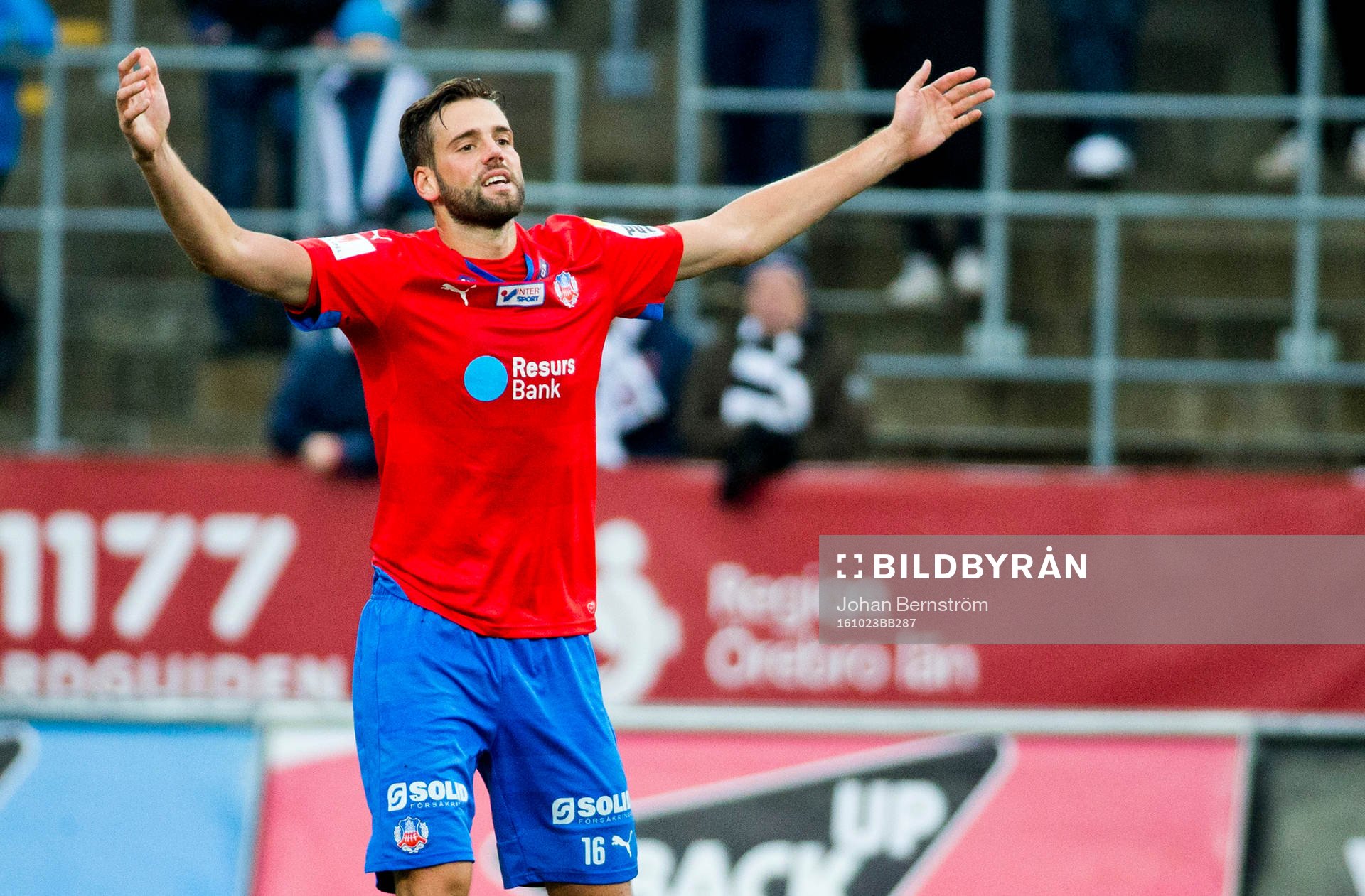 Helsingborgs Mikael Dahlberg deppar