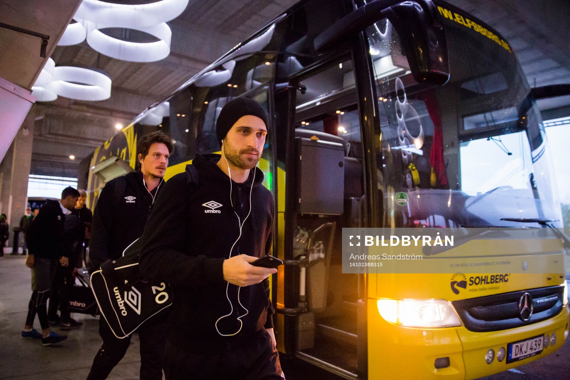 Elfsborgs Emir Bajrami kliver av bussen