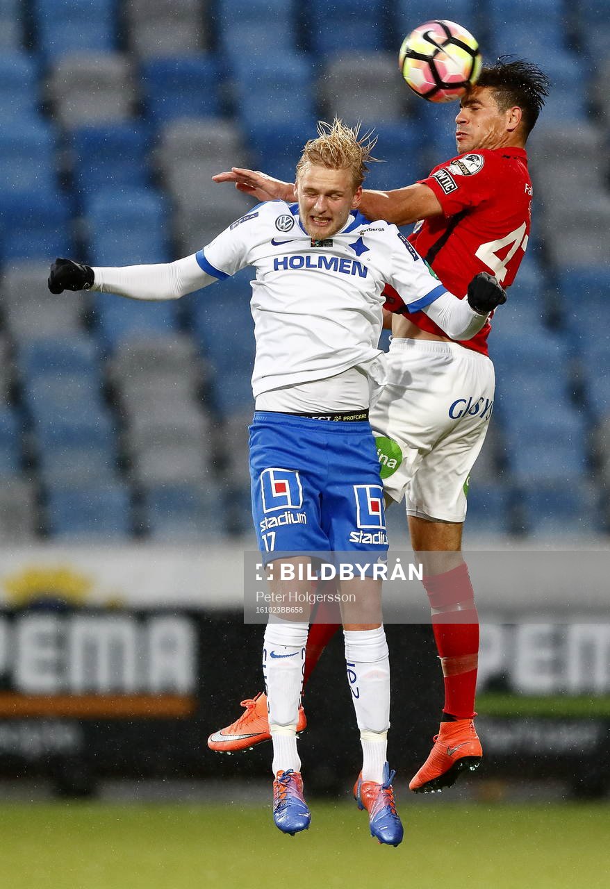Norrköpings Karl Holmberg och Falkenbergs Zlatan Krizanovic