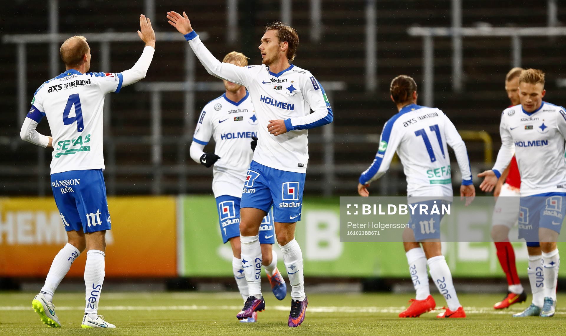 Norrköpings Jón Gudni Fjóluson och Linus Wahlqvist jublar