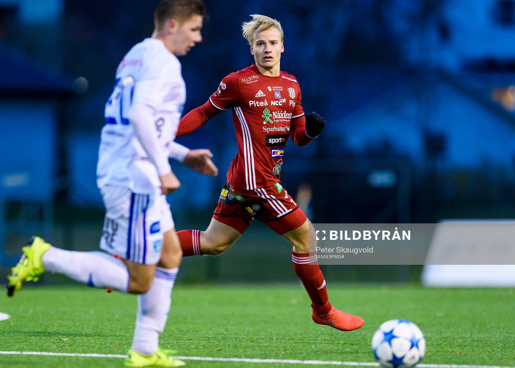 s Henrik Millbert utmanas av Umeås Radoslaw Erlich