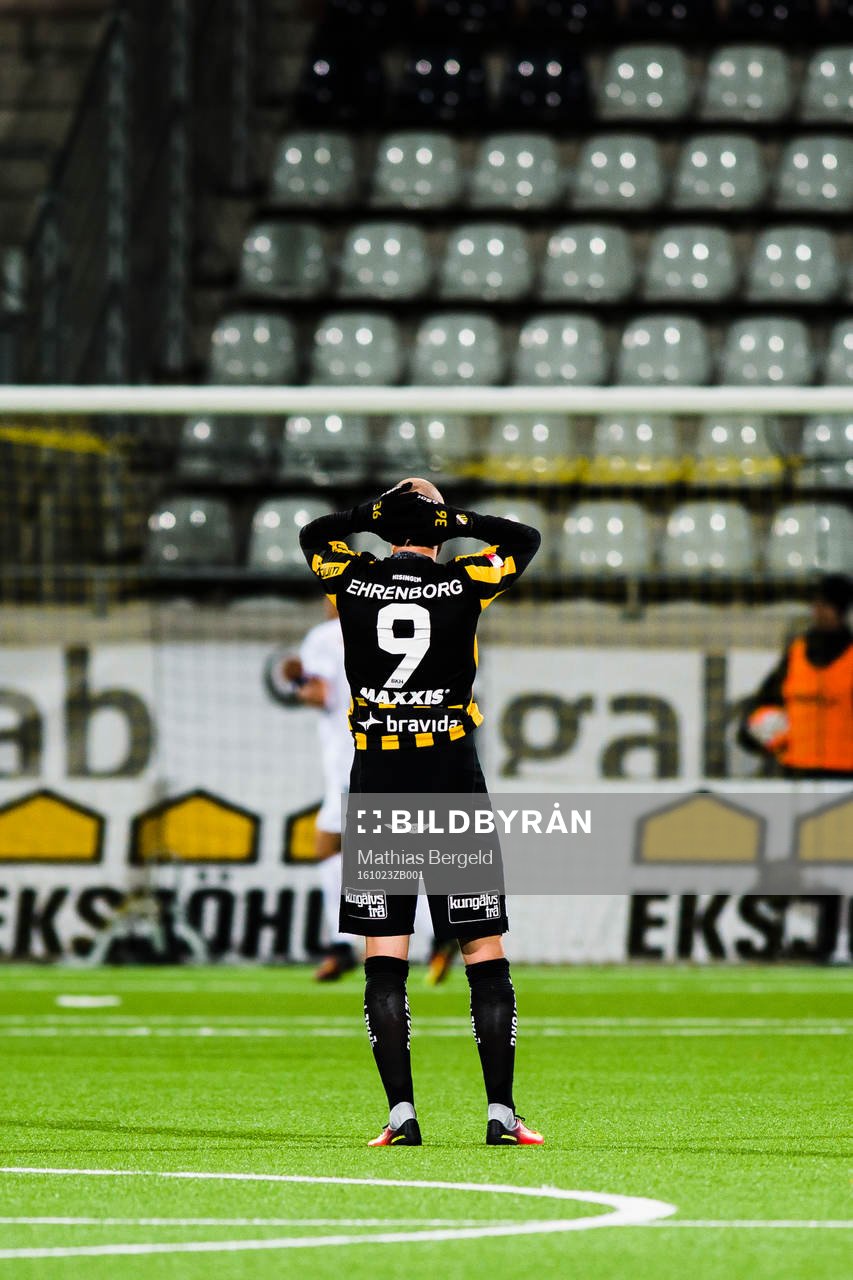 Häckens Alexander Farnerud deppar