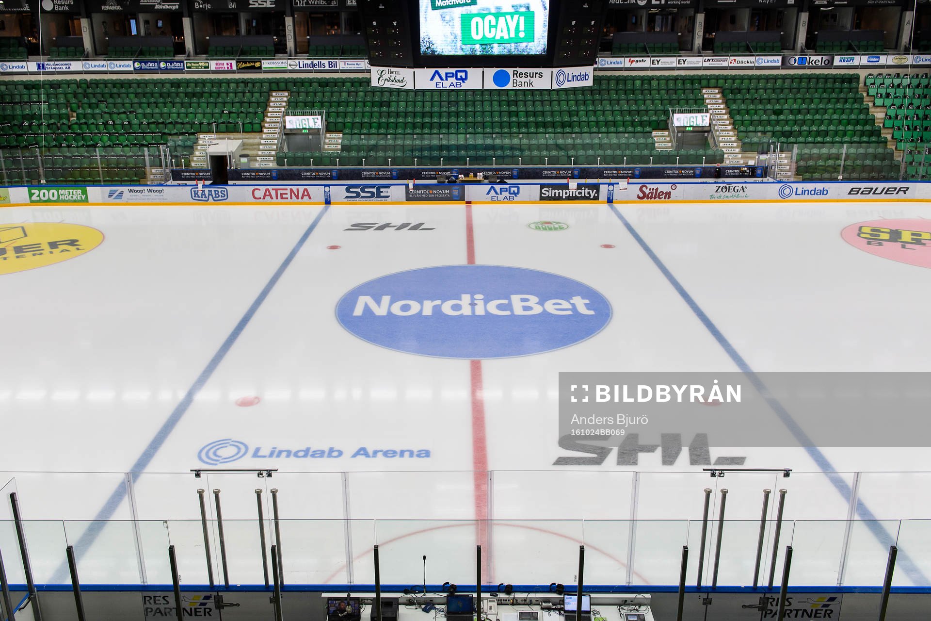 Vy över isen i Lindab Arena