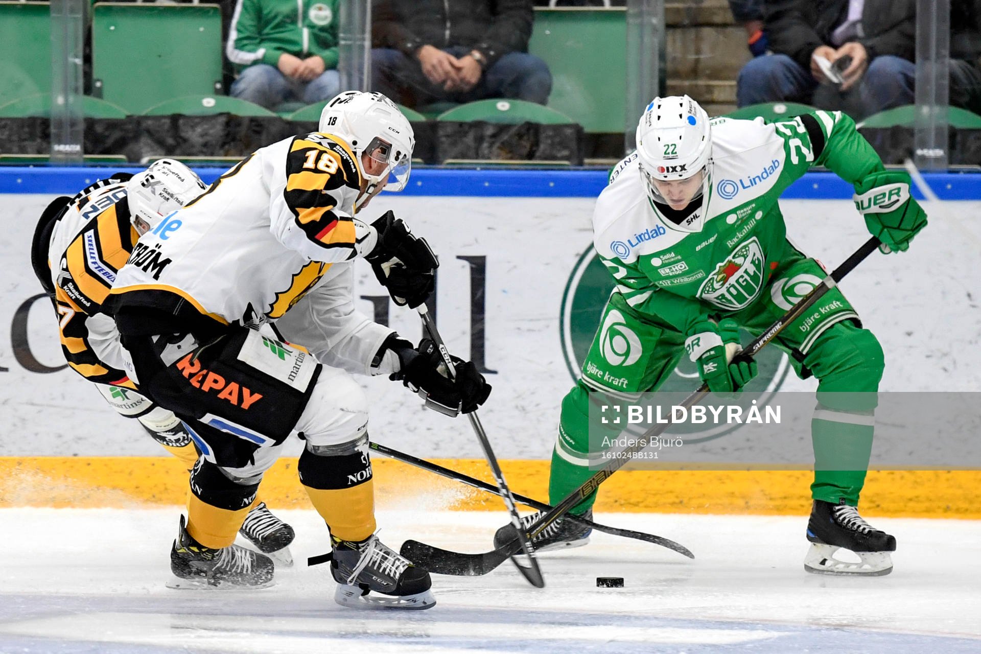 Skellefteås Pontus Petterström och Rögles Sebastian