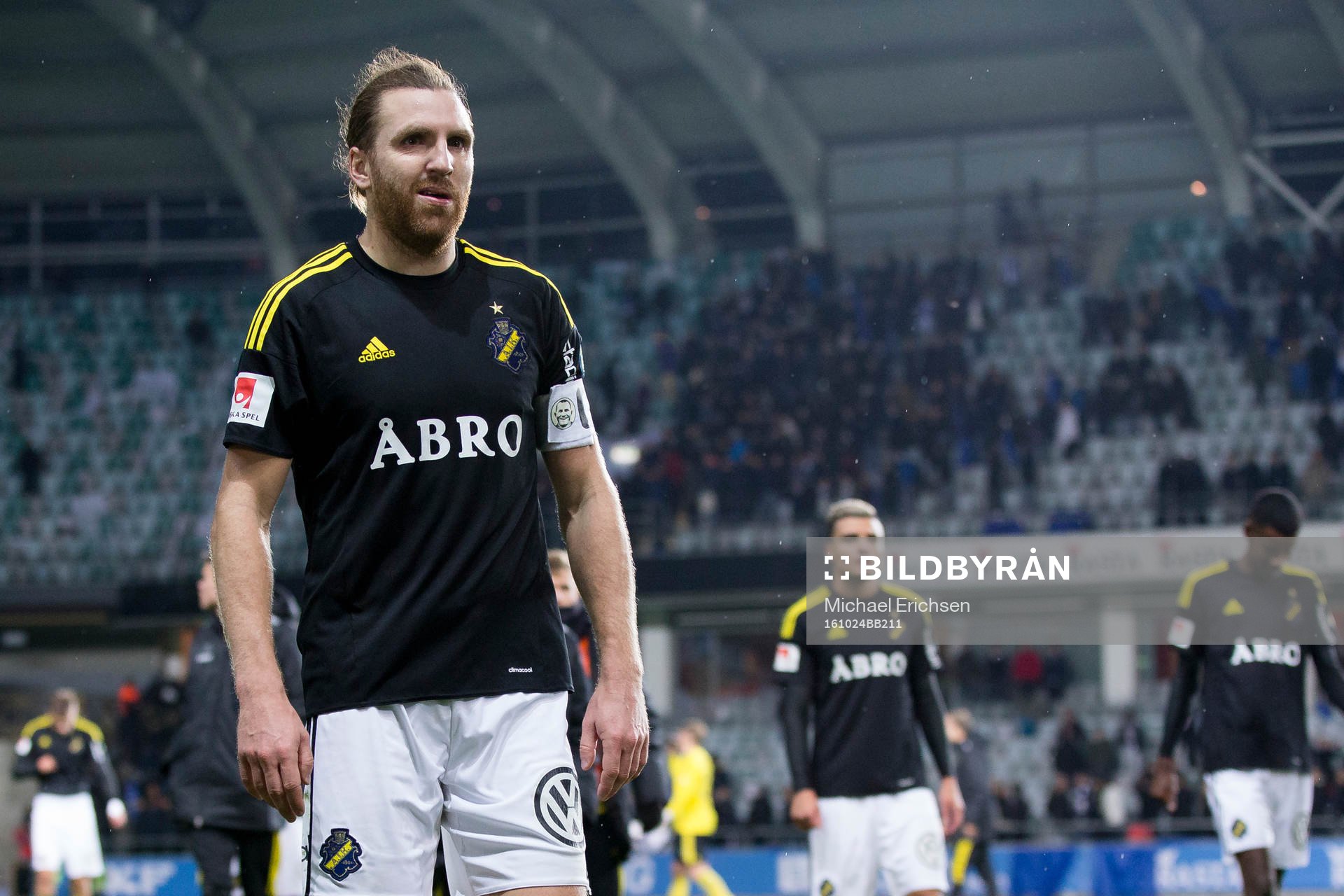 s lagkapten Nils-Eric Johansson deppar