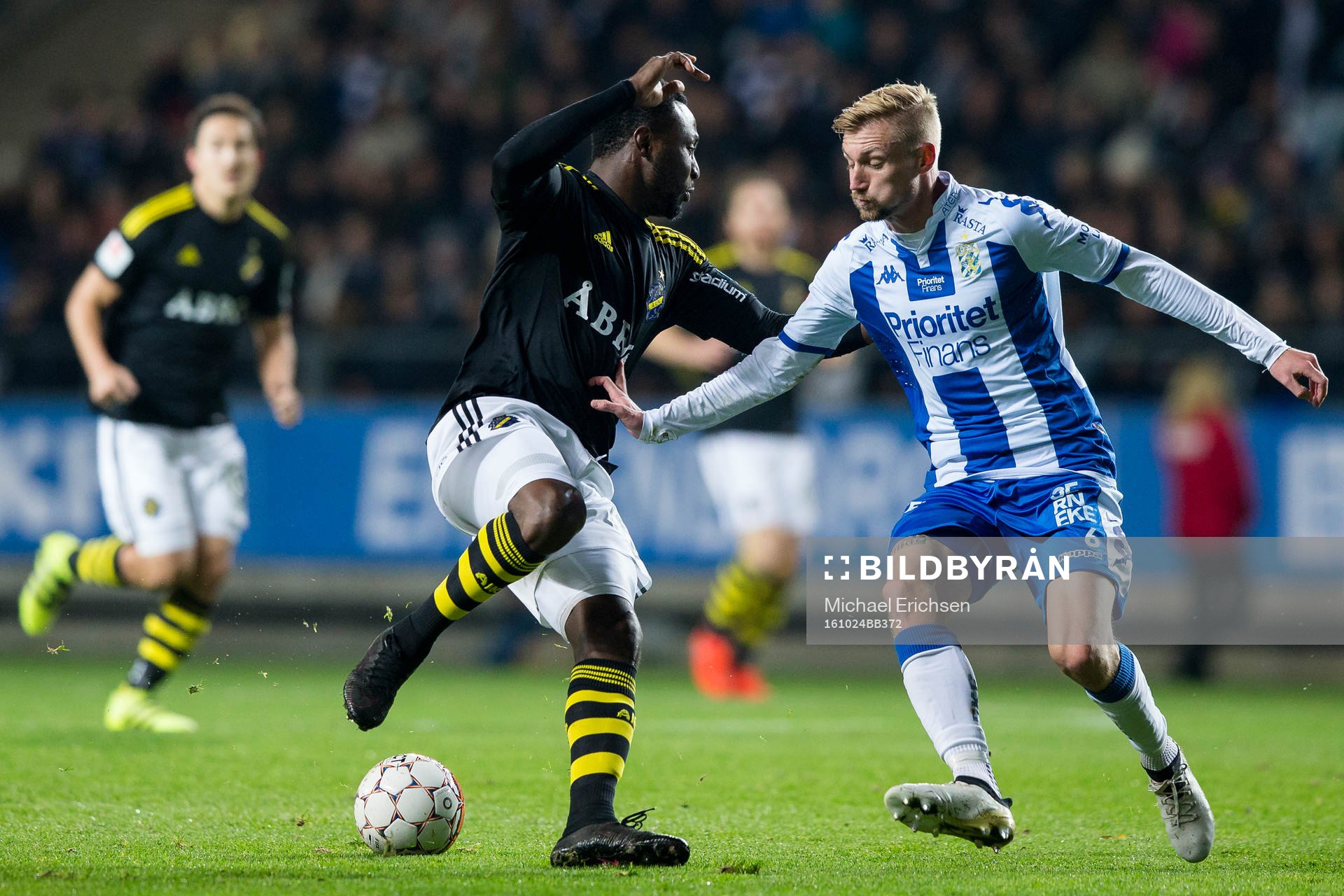 s Chinedu Ogbuke Obasi mot IFK Göteborgs Sebastian Eriksson