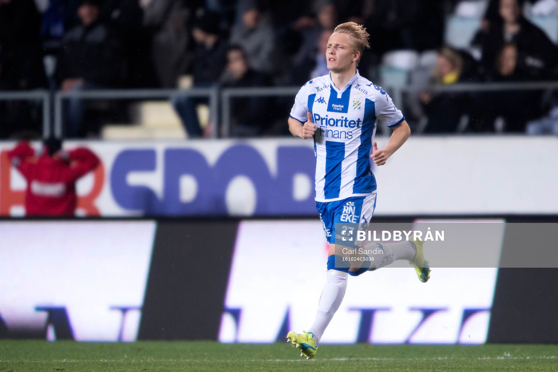 IFK Göteborgs Billy Nordström byts in
