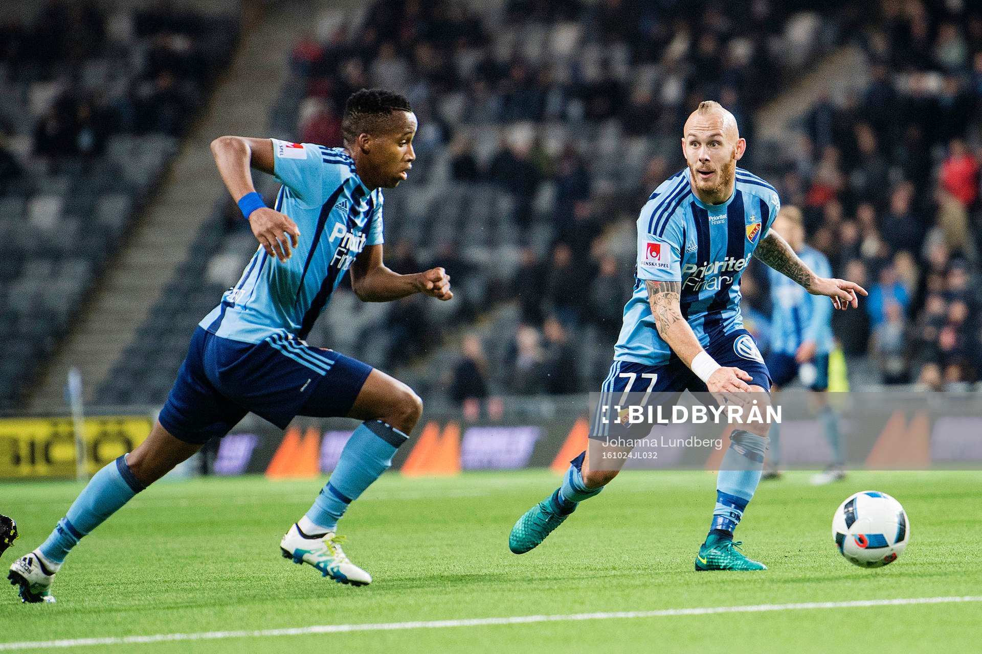 Djurgårdens Mihlali Mabhuti Mayambela och Magnus Eriksson