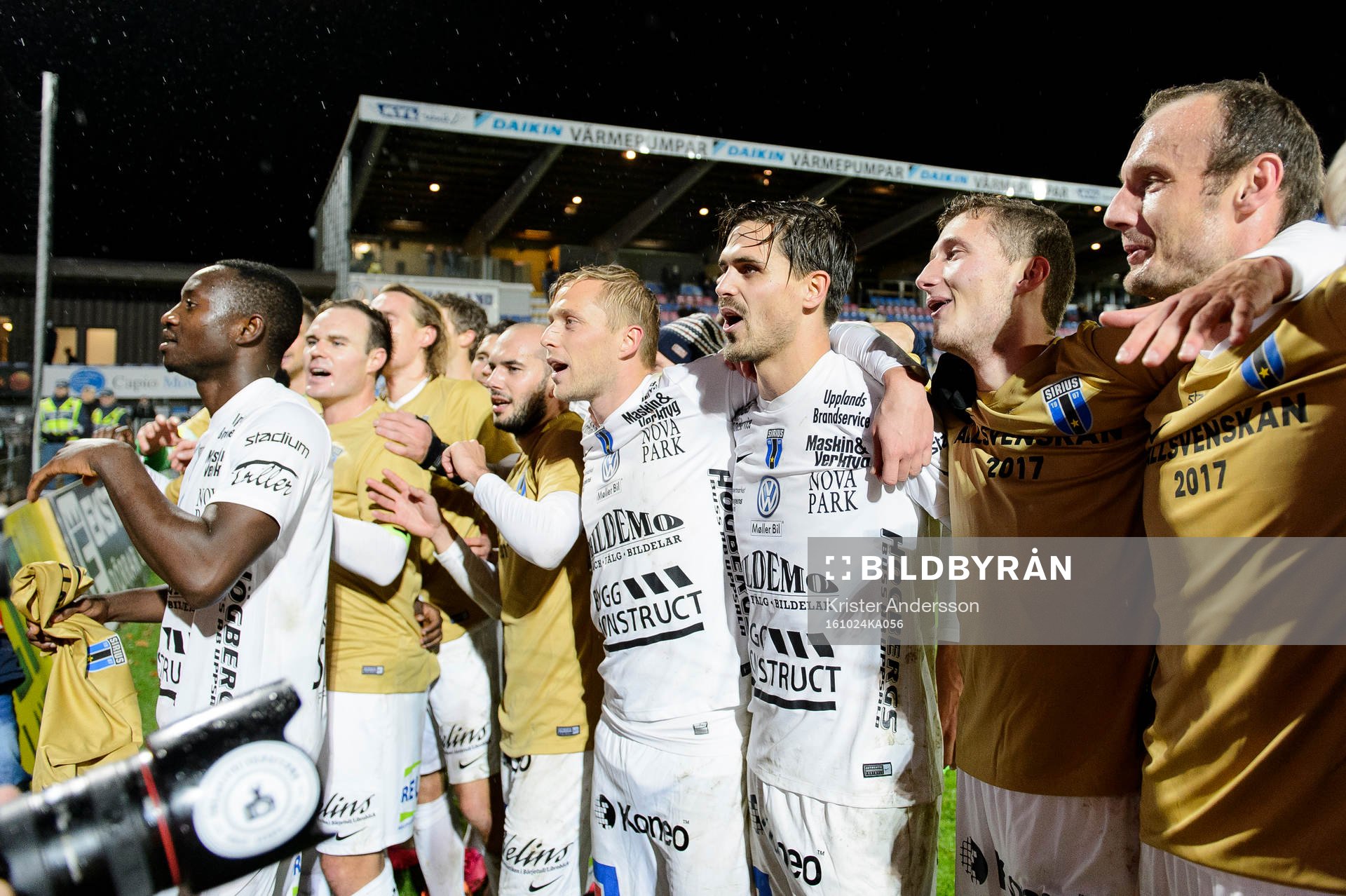 Sirius spelare jublar