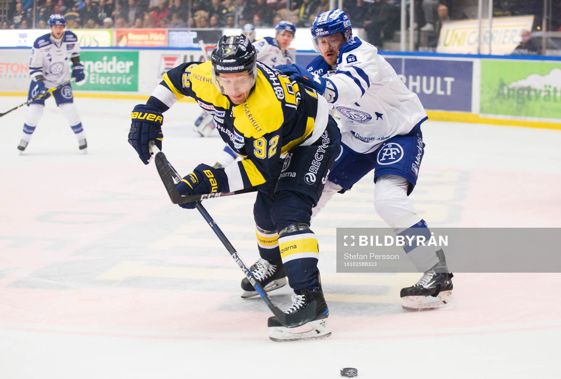 s Teemu Laine mot Leksands Joe Piskula