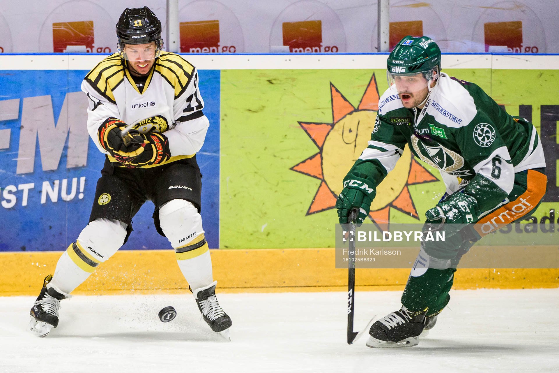 Brynäs Kevin Clark och Färjestads Mikael Wikstrand