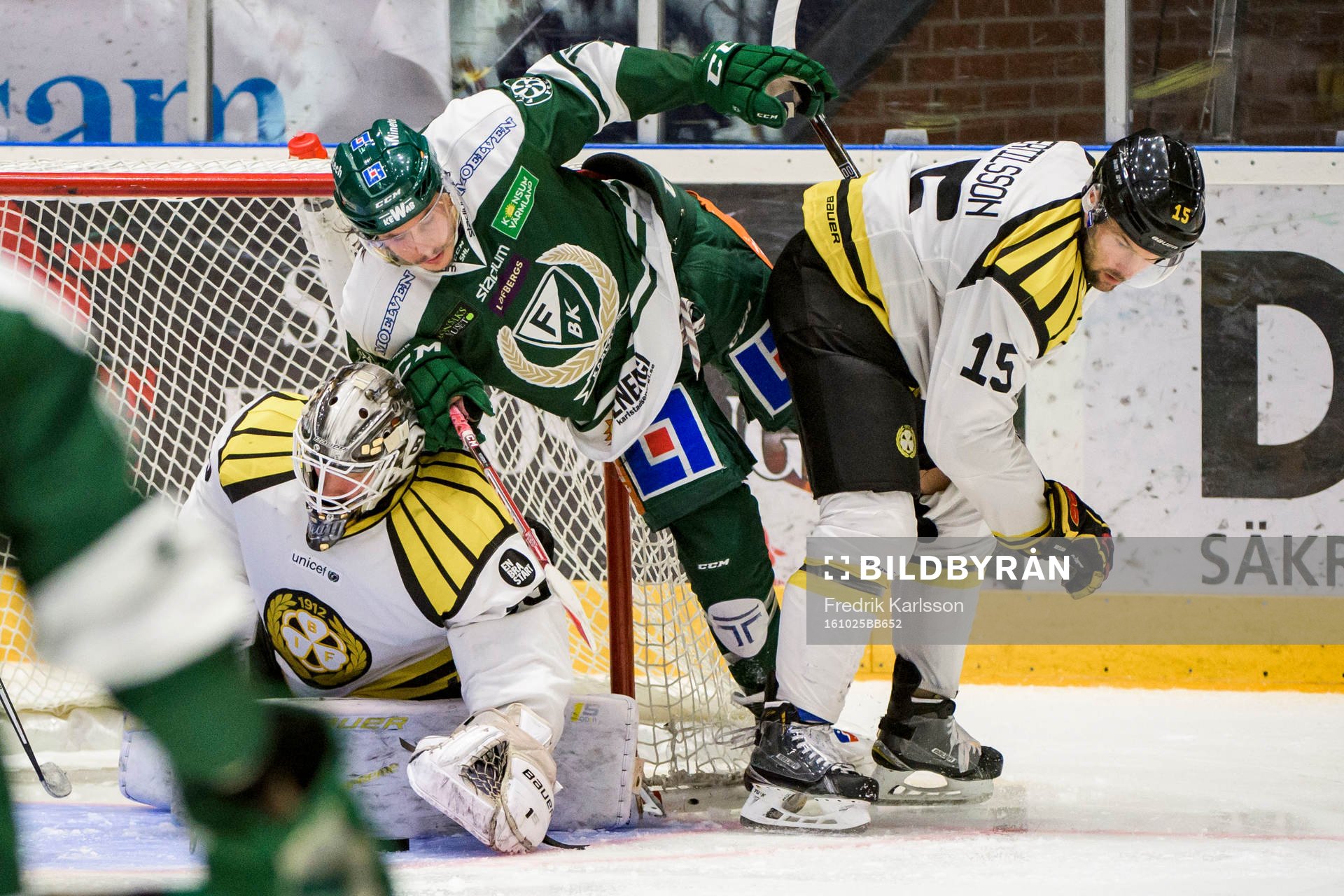 Brynäs målvakt David Rautio, Färjestads Joakim Nygård