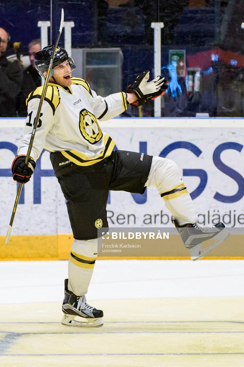 Brynäs Daniel Paille jublar