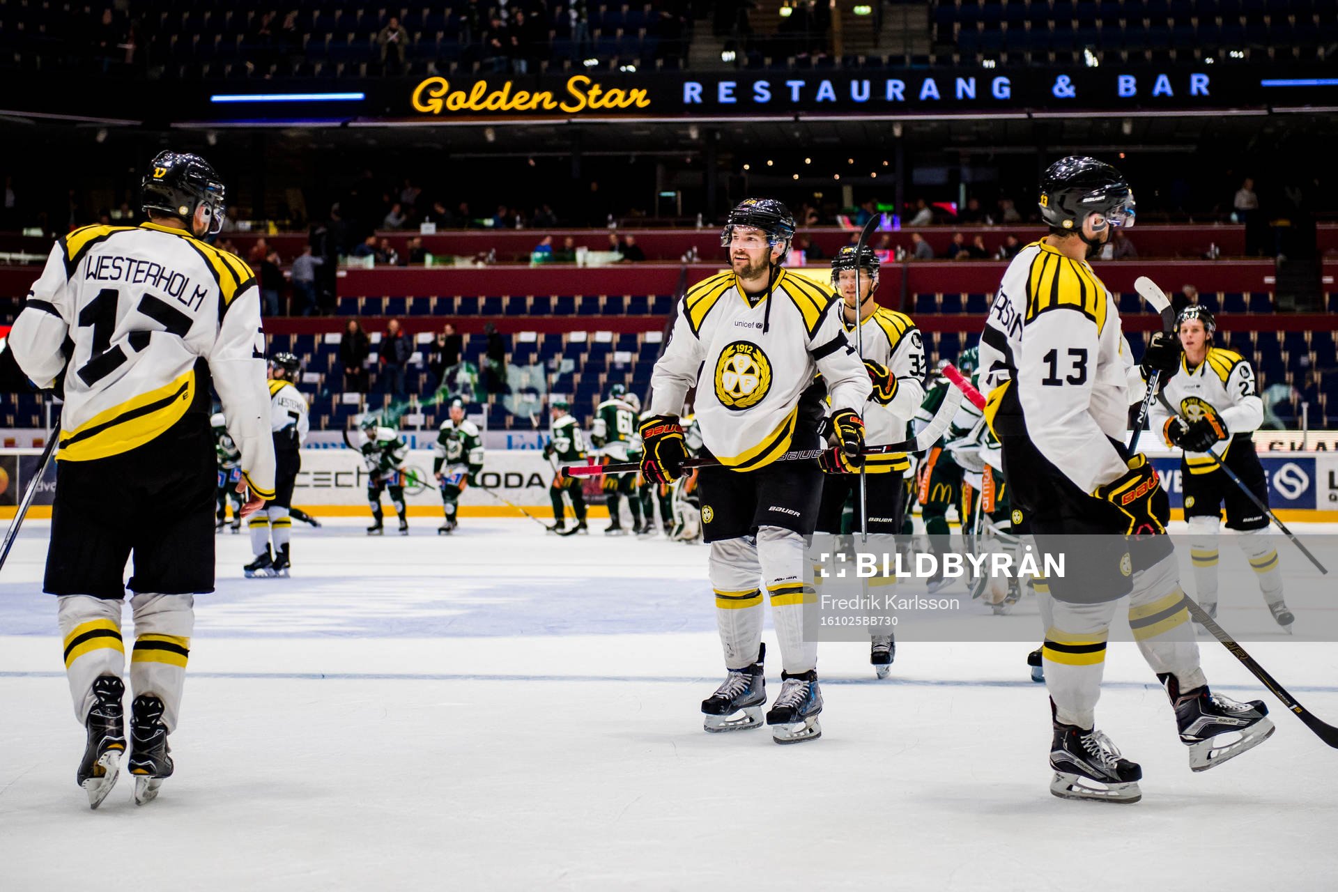 Brynäs Simon Bertilsson jublar