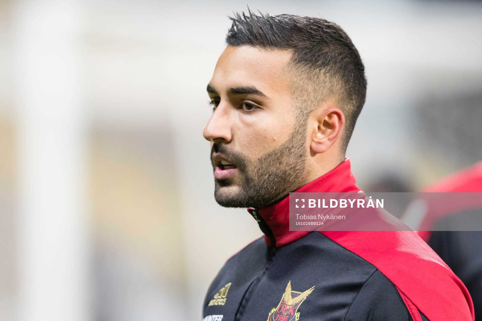Östersunds Saman Ghoddos värmer upp