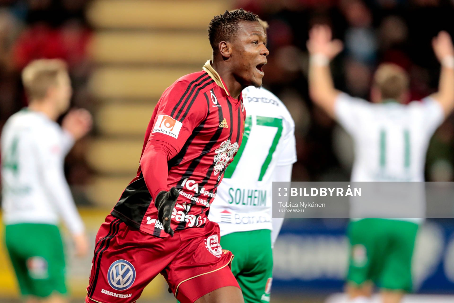 Östersunds Abdullahi Gero jublar
