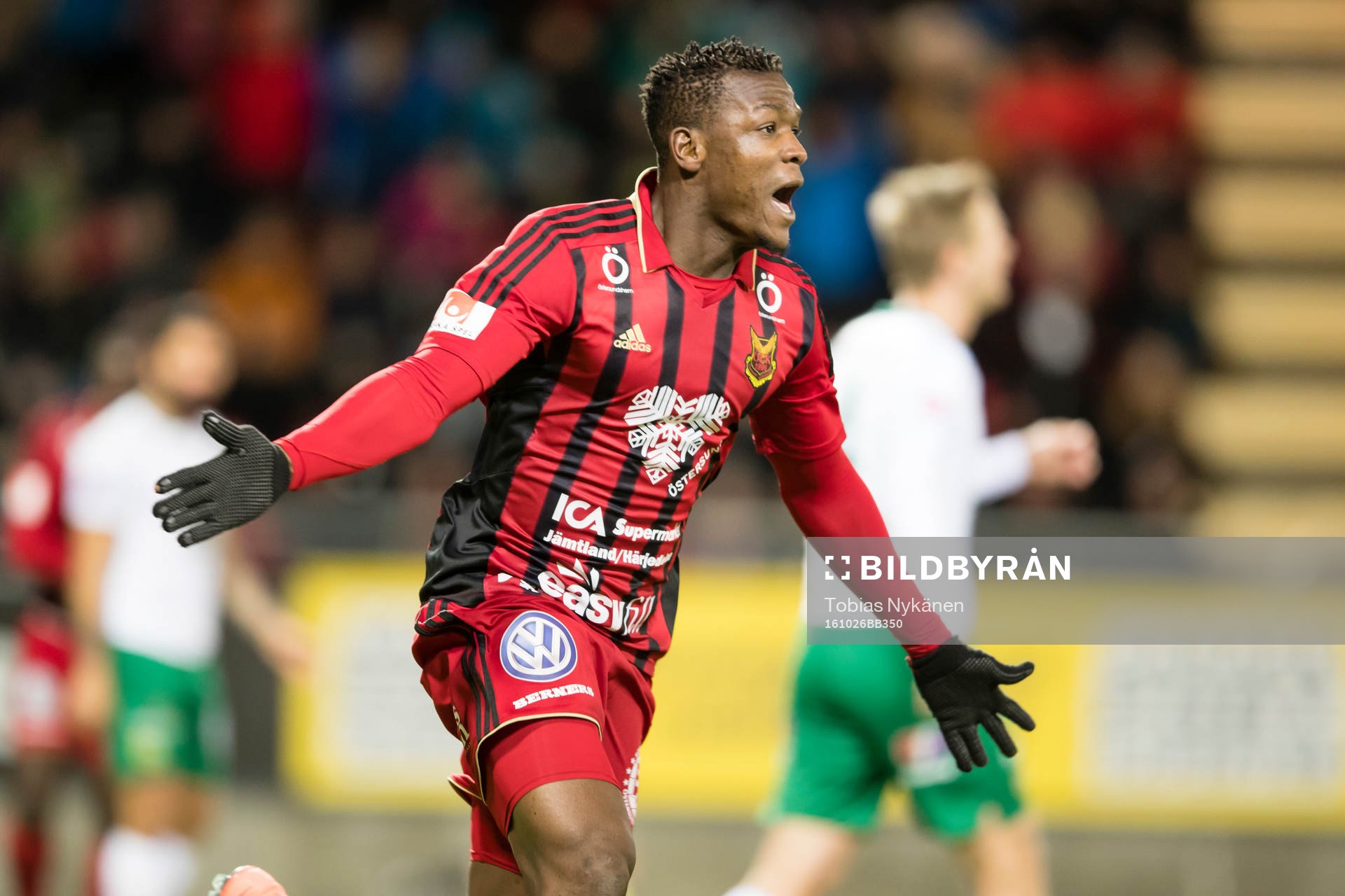 Östersunds Alhaji Gero jublar