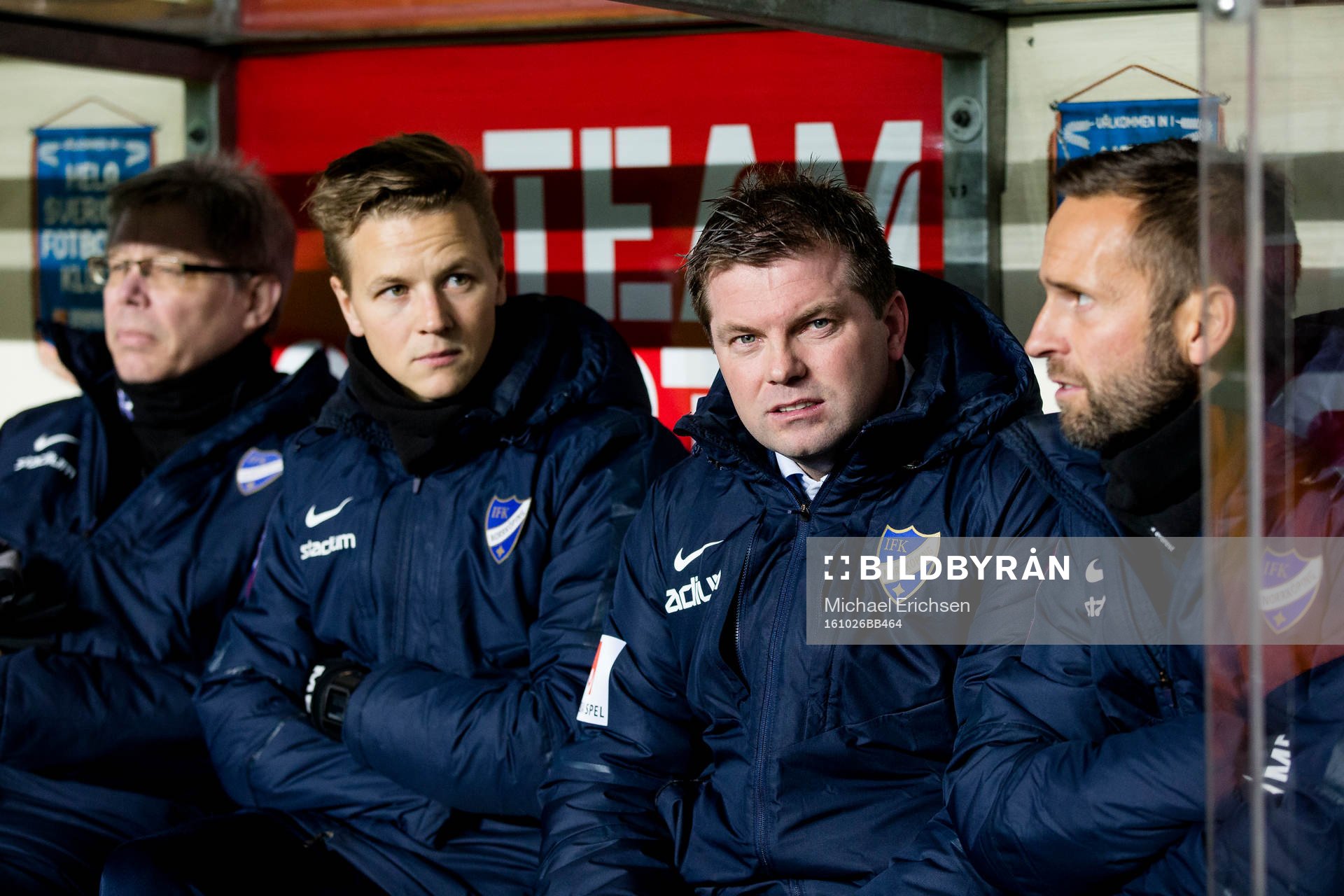 Norrköpings tränare Jens Gustafsson på bänken