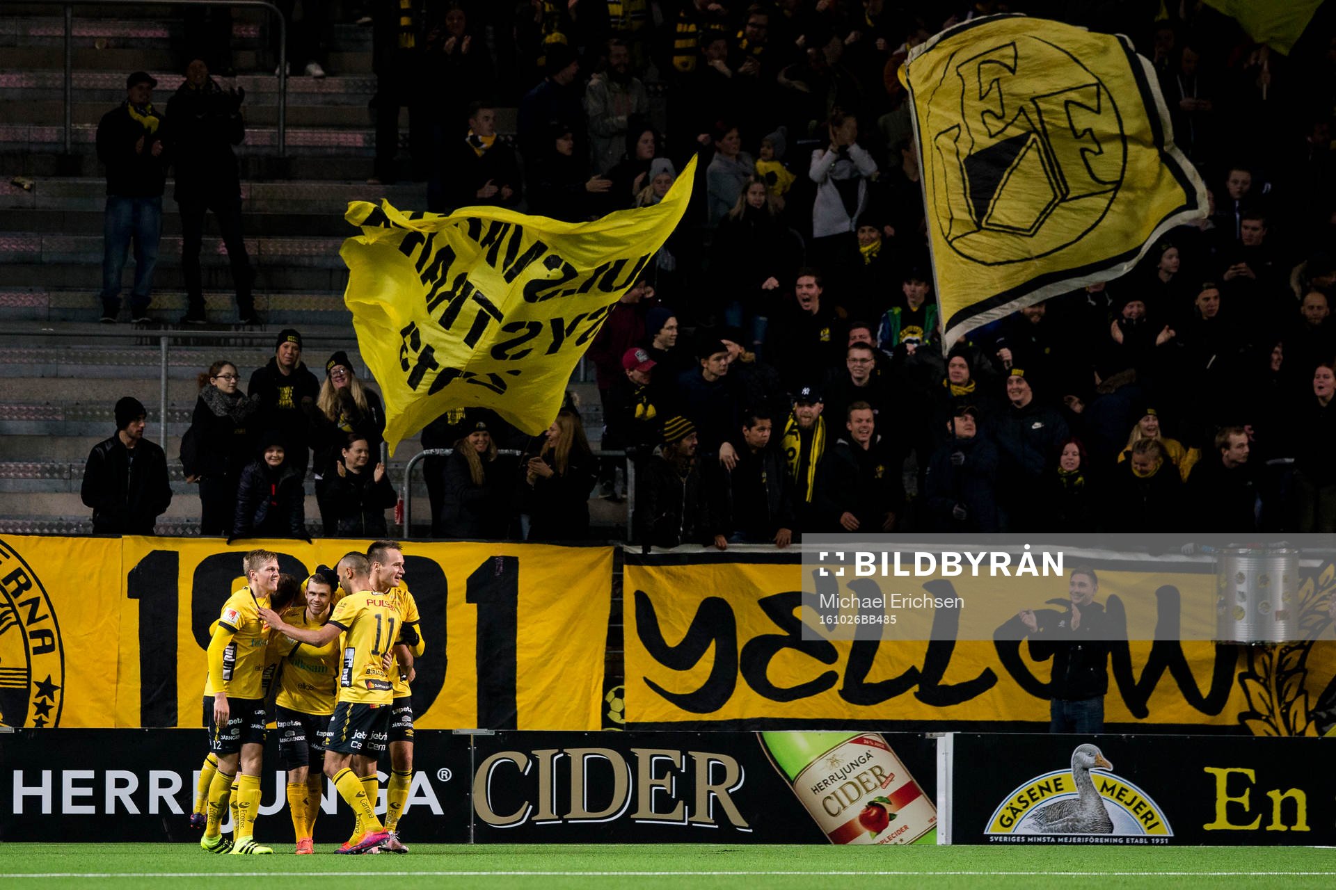 Elfsborgs Jesper Manns jublar med lagkamrater