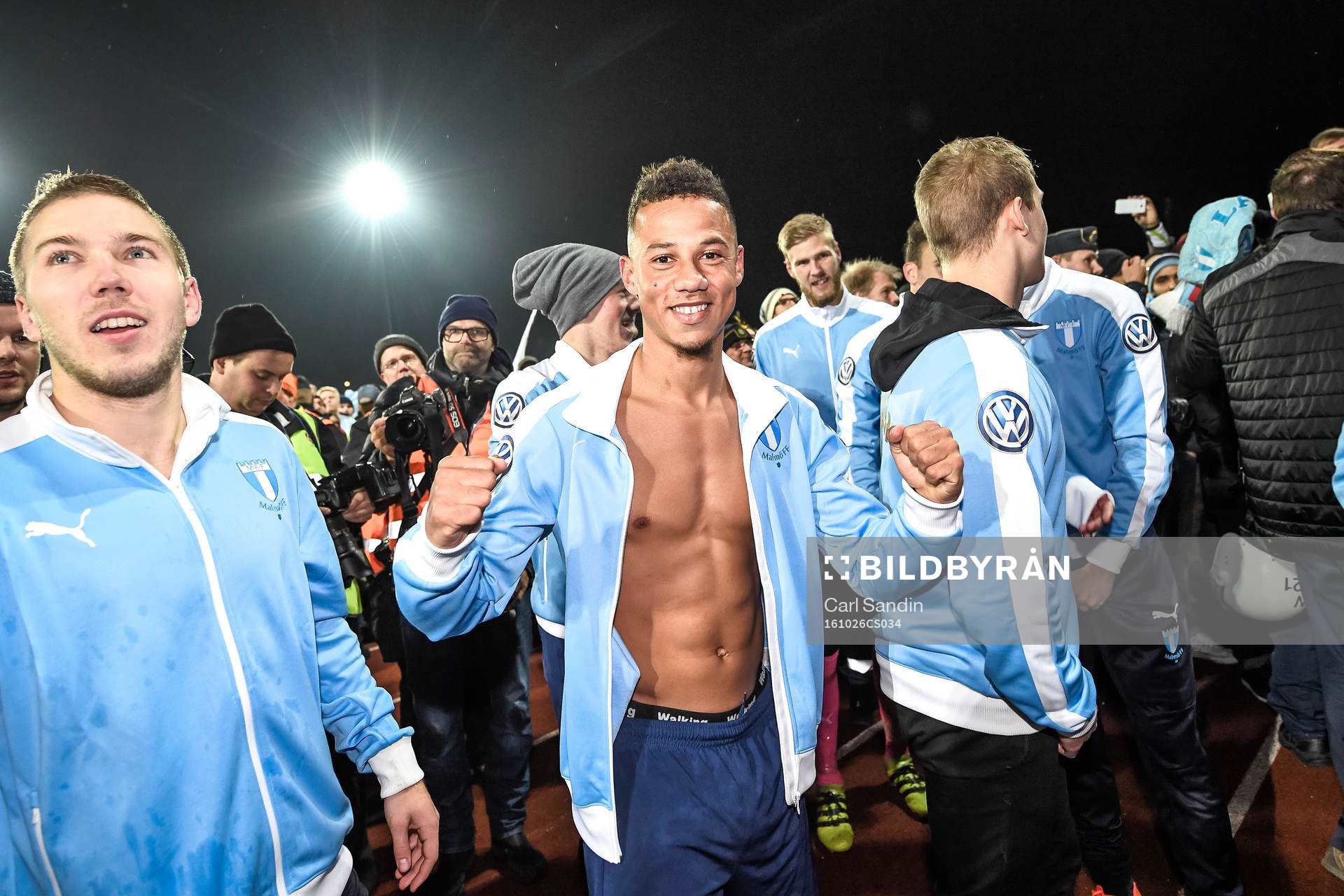 Malmö FFs Anton Tinnerholm och Tobias Sana jublar