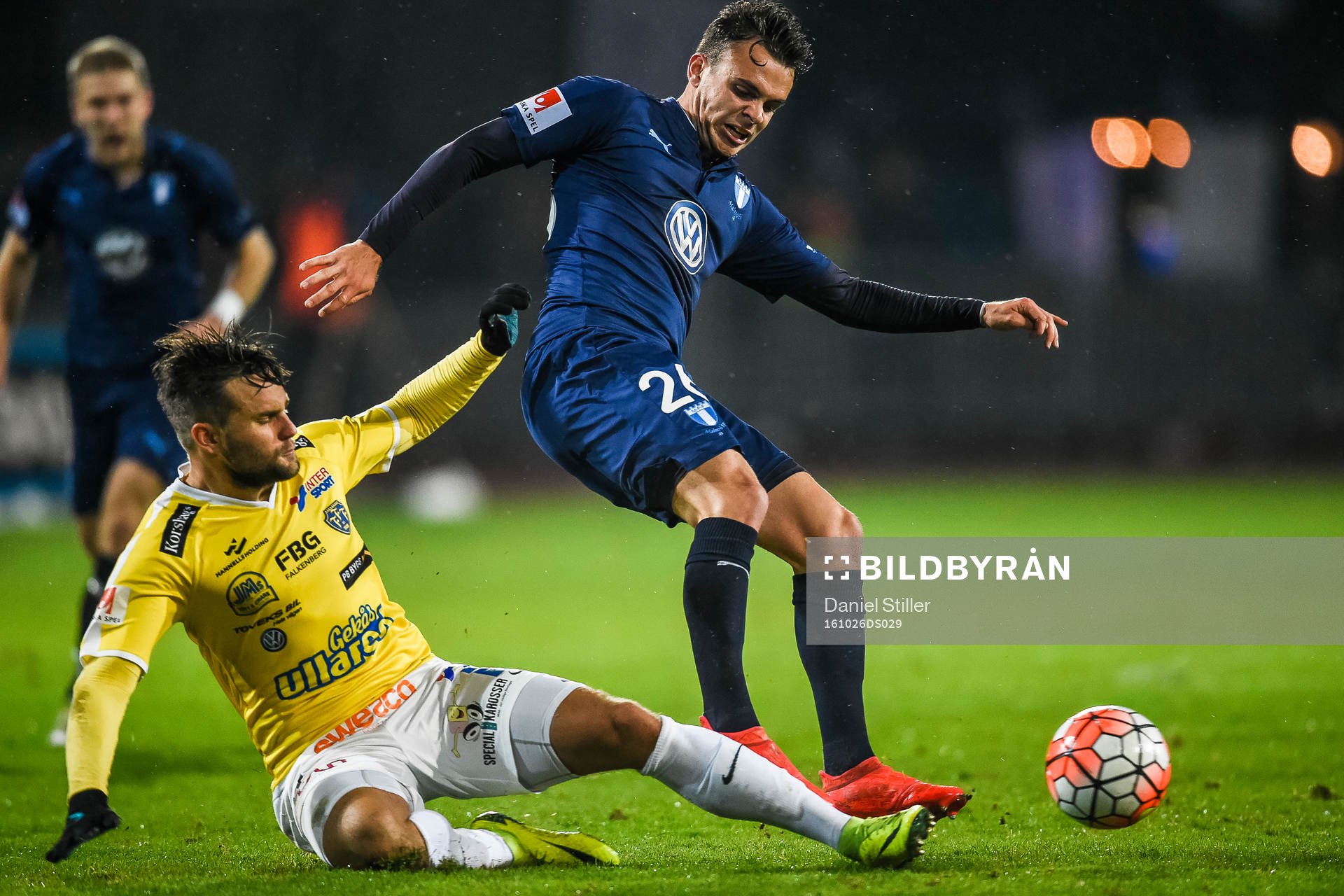 Falkenbergs Johannes Vall och Malmö FFs Andreas Vindheim