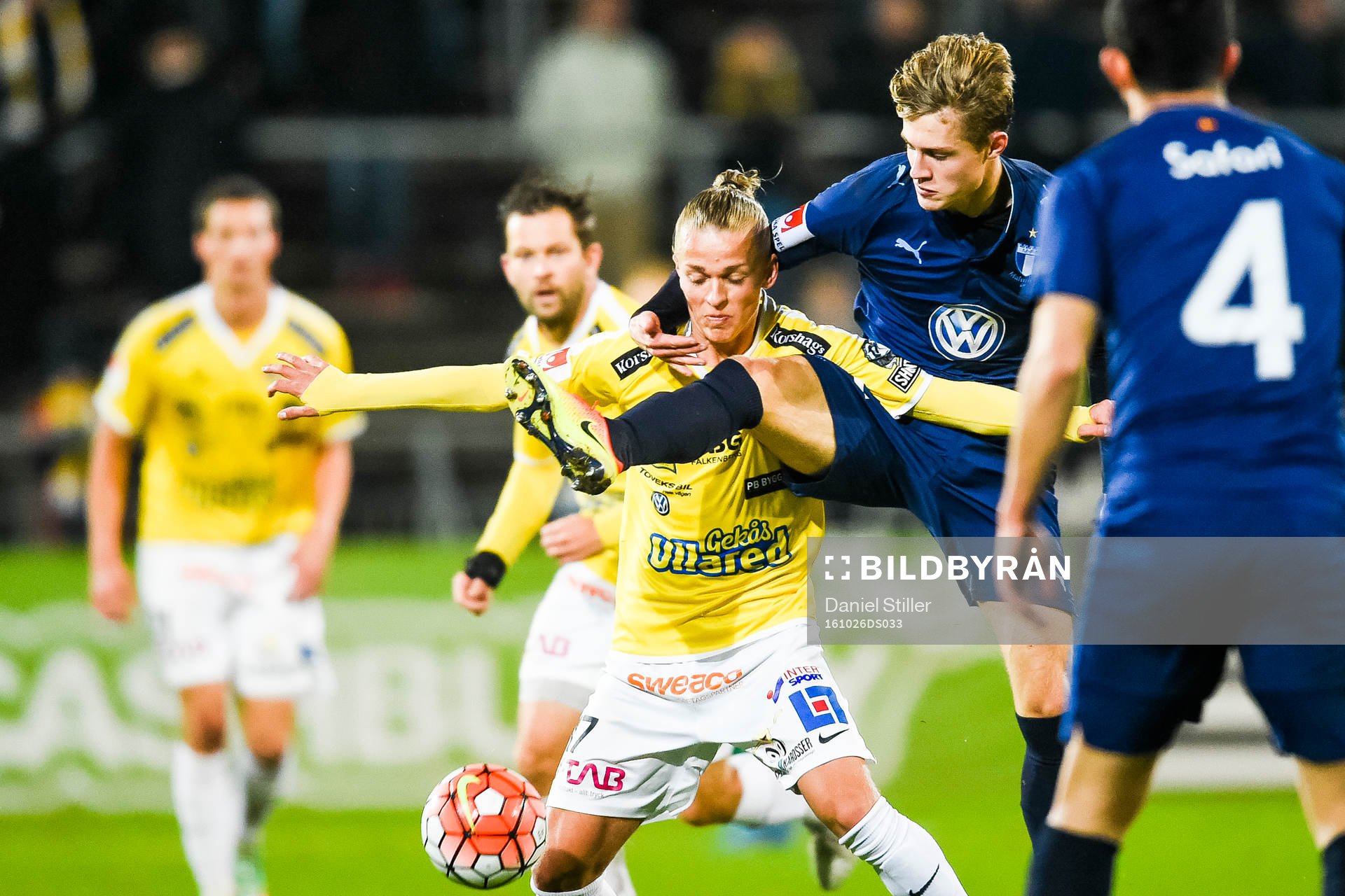 Falkenbergs Jesper Karlsson och Malmö FFs Mattias Svanberg