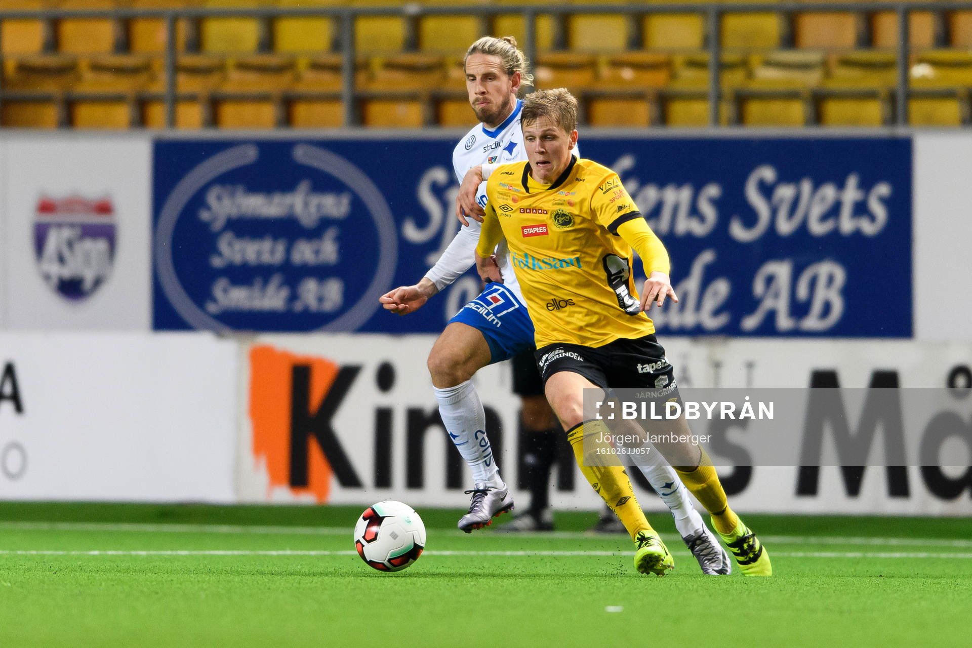 Elfsborgs Joakim Nilsson och Norrköpings Andreas Hadenius