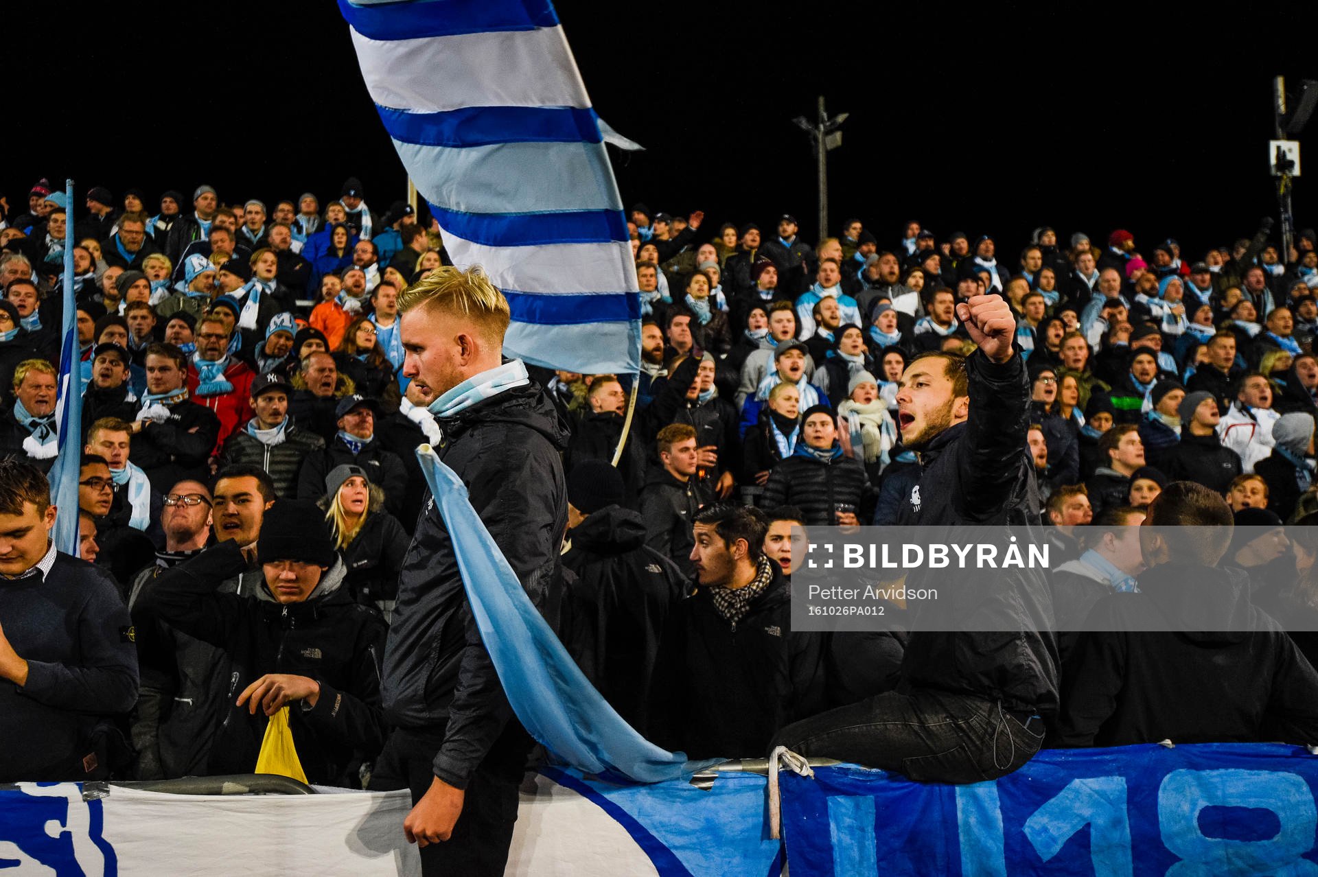 Supportrar före fotbollsmatchen i Allsvenskan mellan