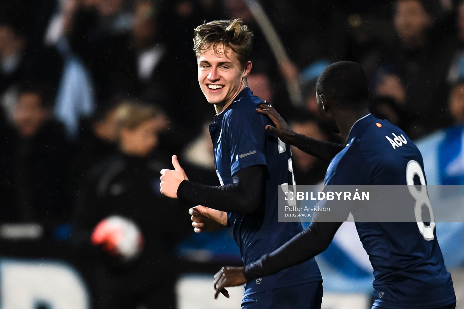 Malmö FFs Mattias Svanberg och Enock Kofi Adu jublar