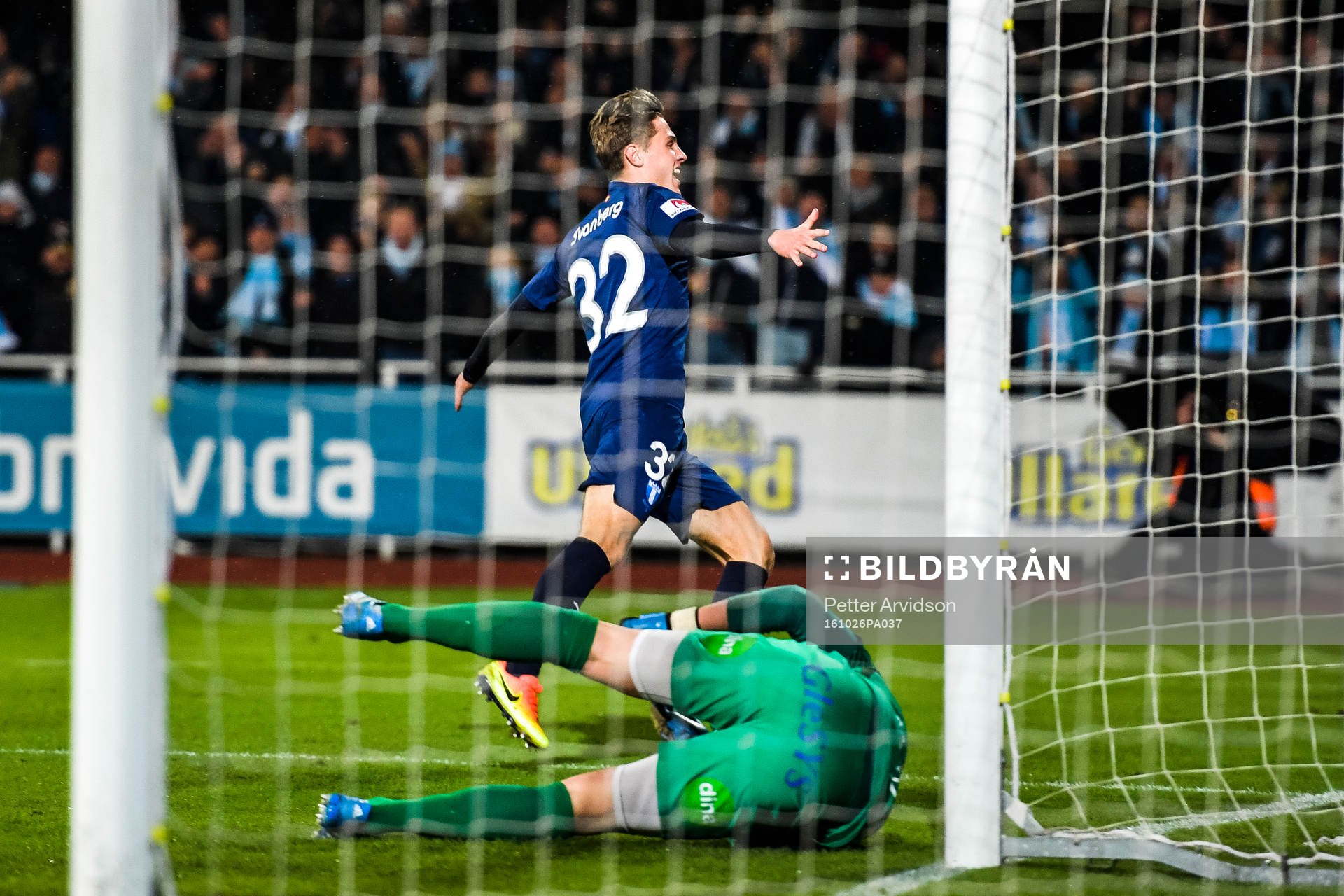 Malmö FFs Mattias Svanberg jublar
