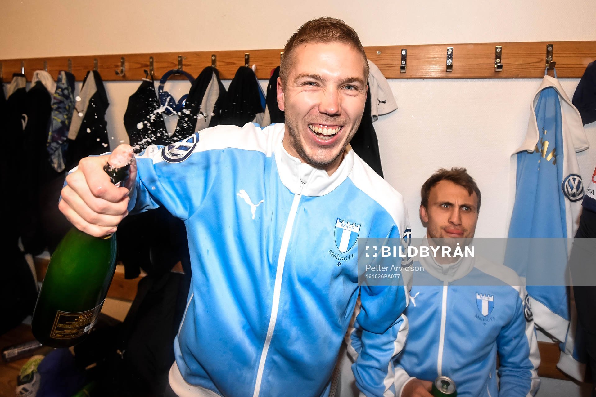 Malmö FFs Anton Tinnerholm och Magnus Wolff Eikrem jublar