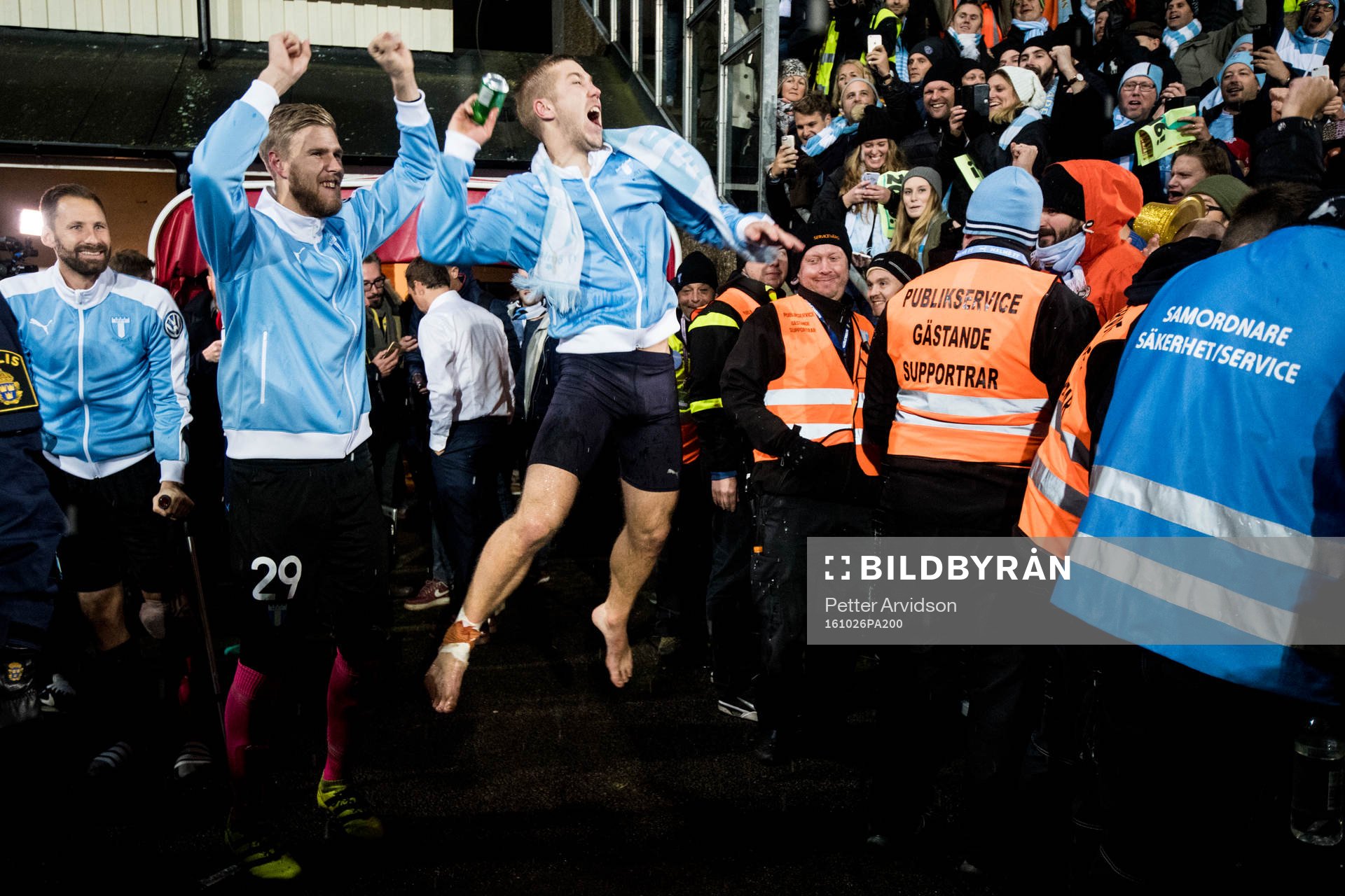 Malmö FFs målvakt Fredrik Andersson och Anton Tinnerholm