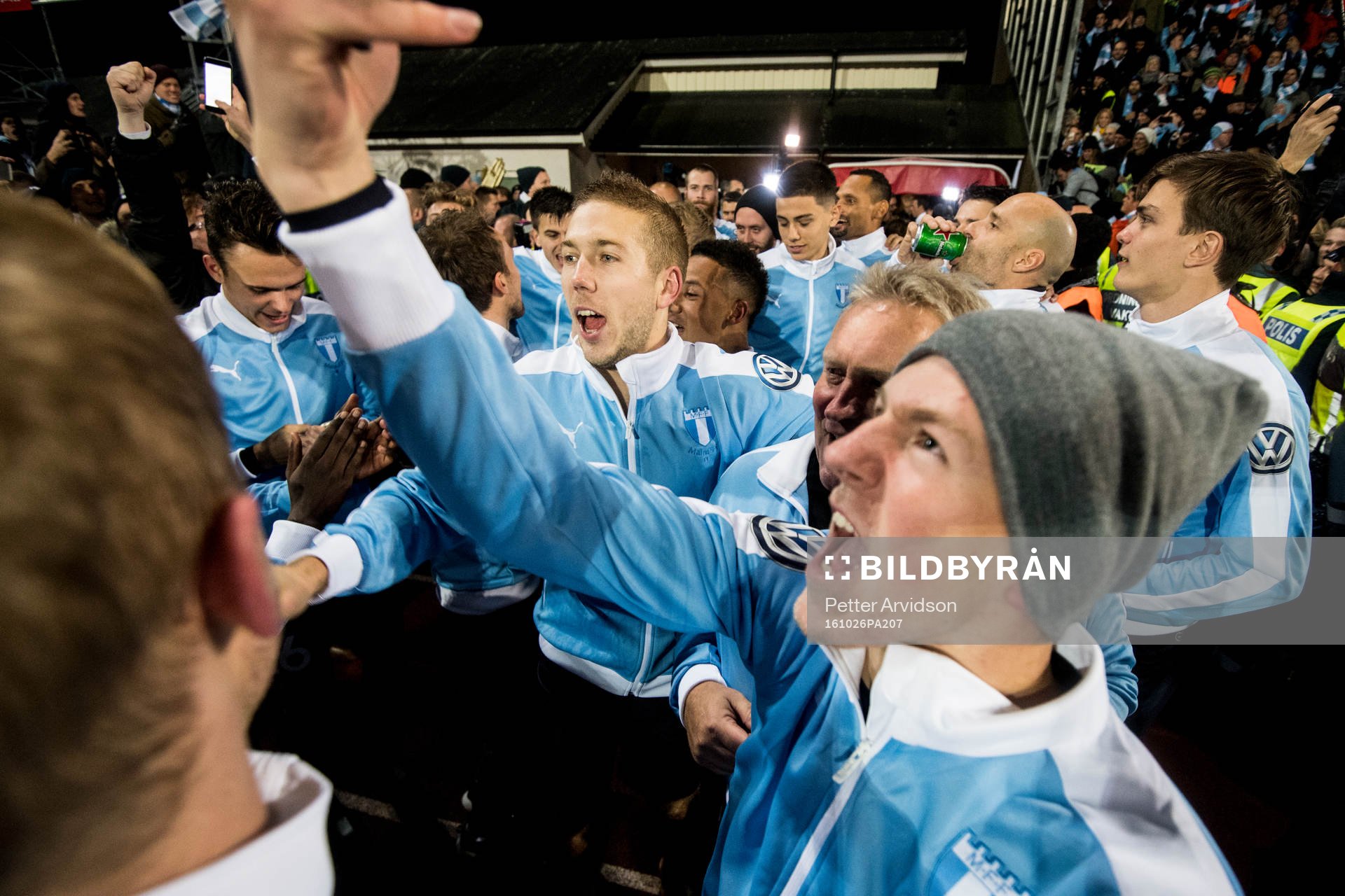 Malmö FFs Teddy Bergqvist och Anton Tinnerholm jublar