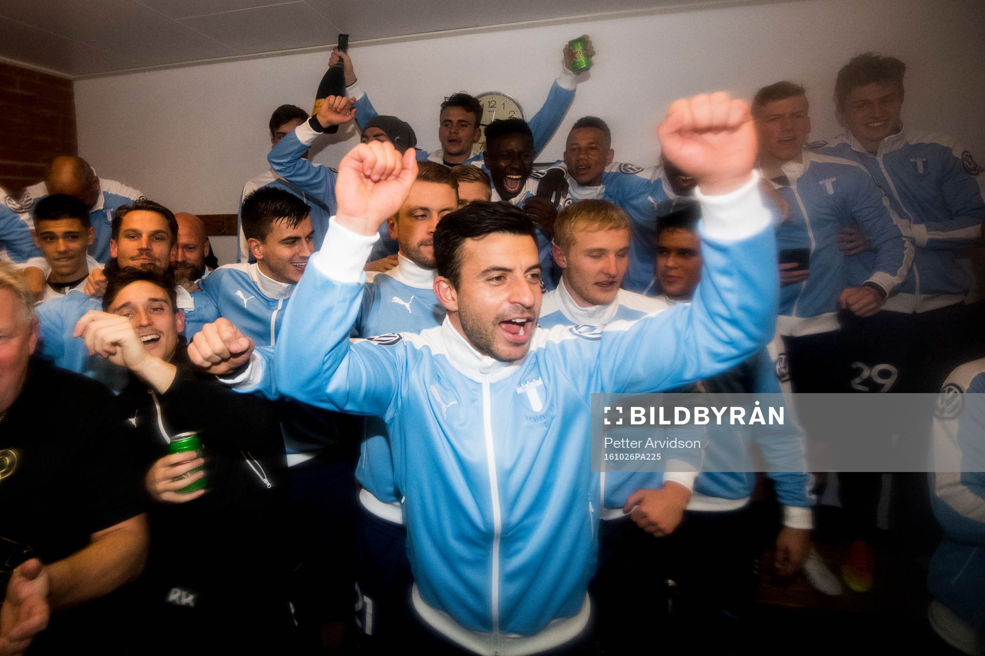 Malmö FFs Behrang Safari jublar i omklädningsrummet