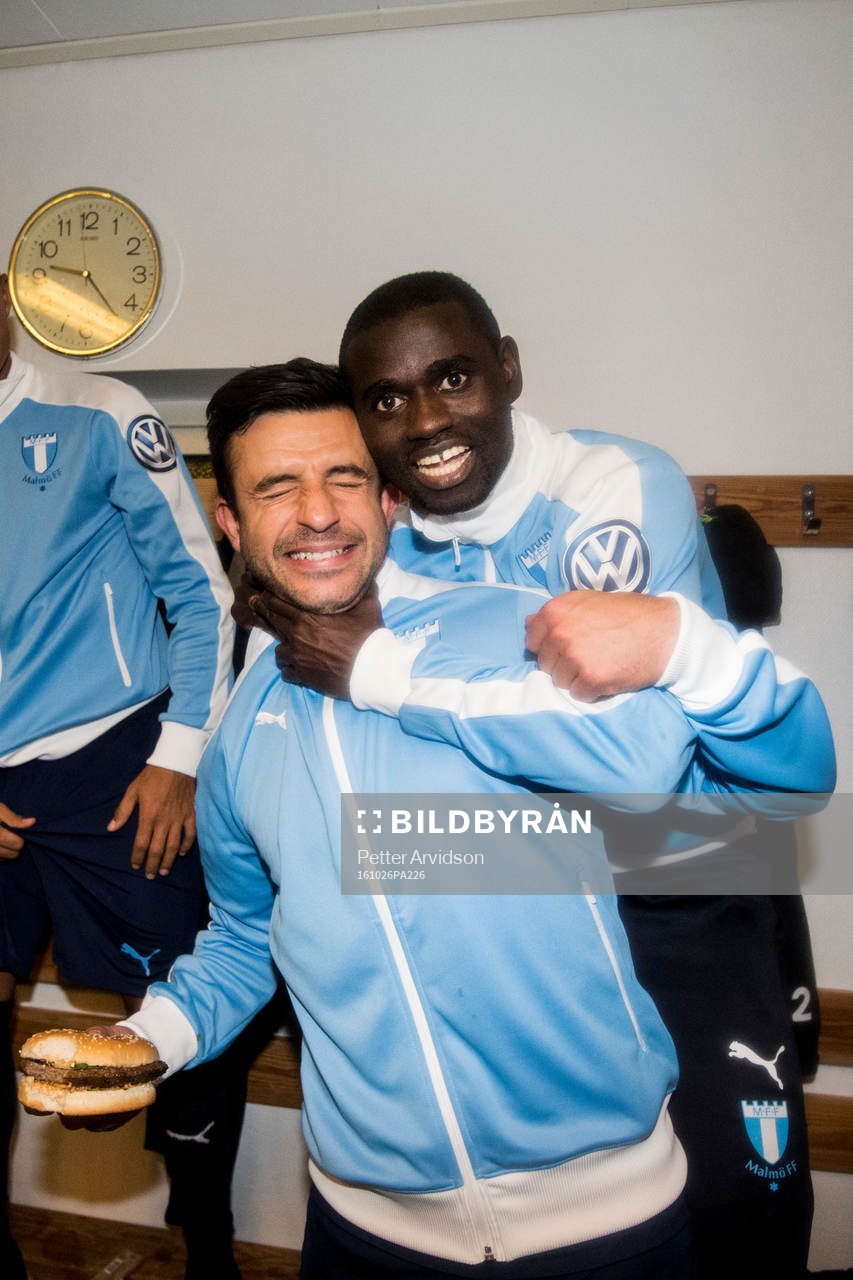 Malmö FFs Behrang Safari och Enock Kofi Adu jublar i