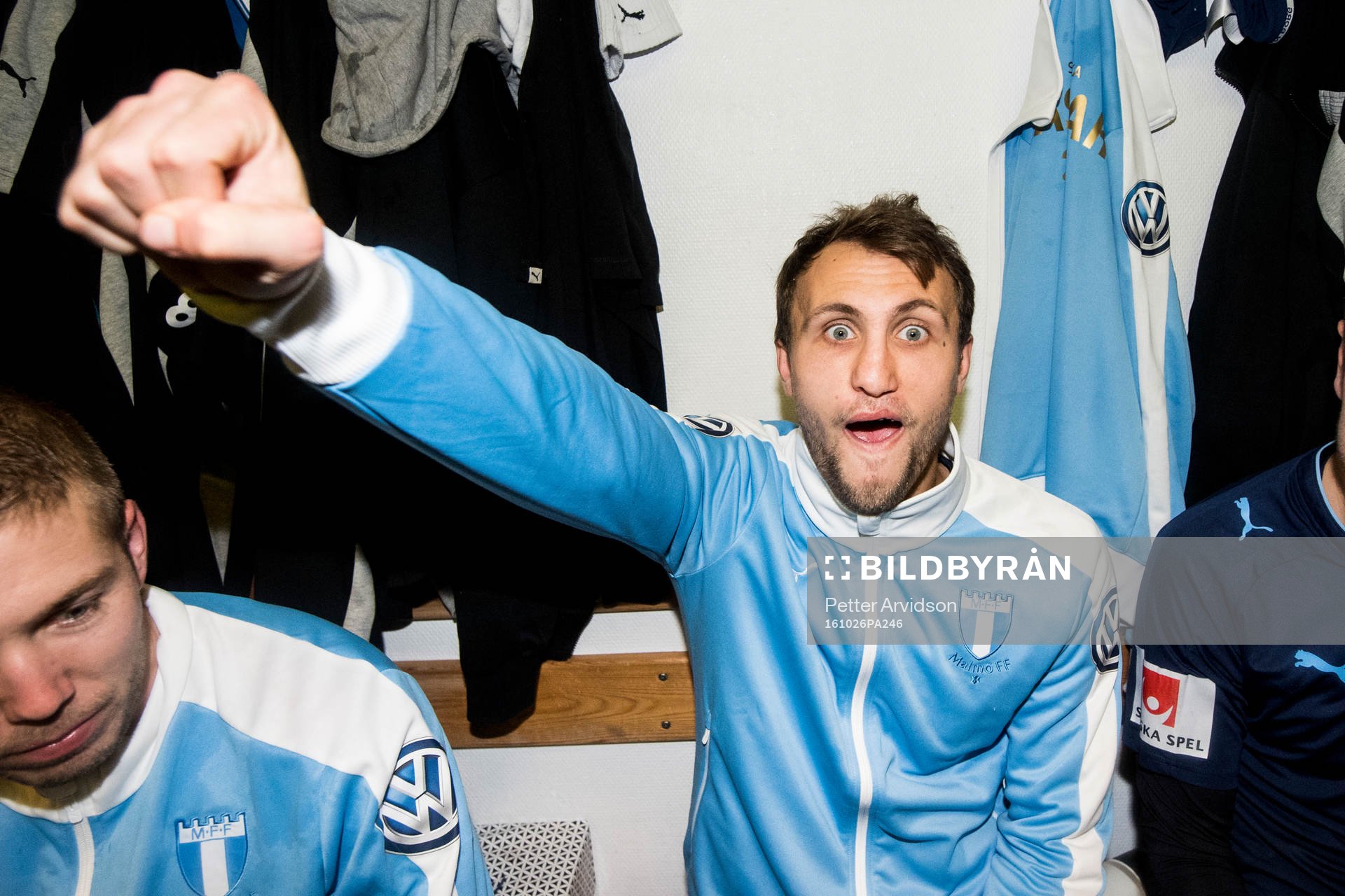 Malmö FFs Magnus Wolff Eikrem jublar i omklädningsrummet