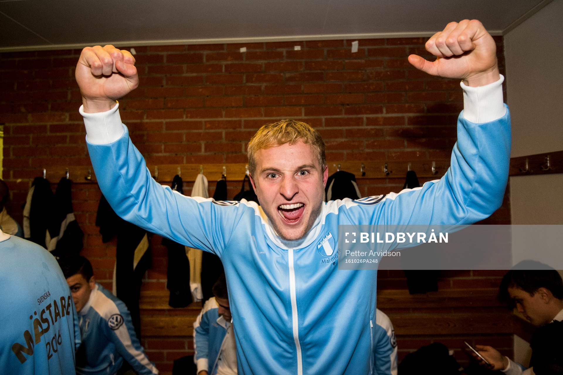 Malmö FFs Franz Brorsson jublar i omklädningsrummet
