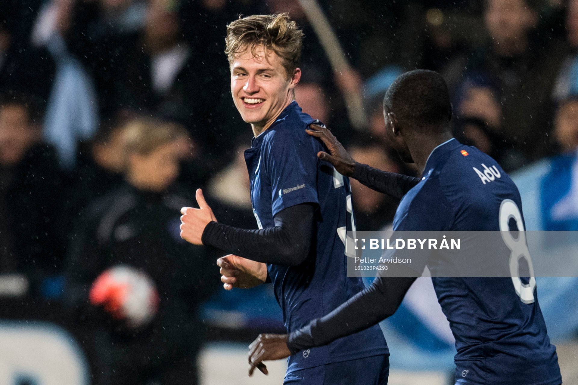 Malmö FFs Mattias Svanberg och Enock Kofi Adu jublar