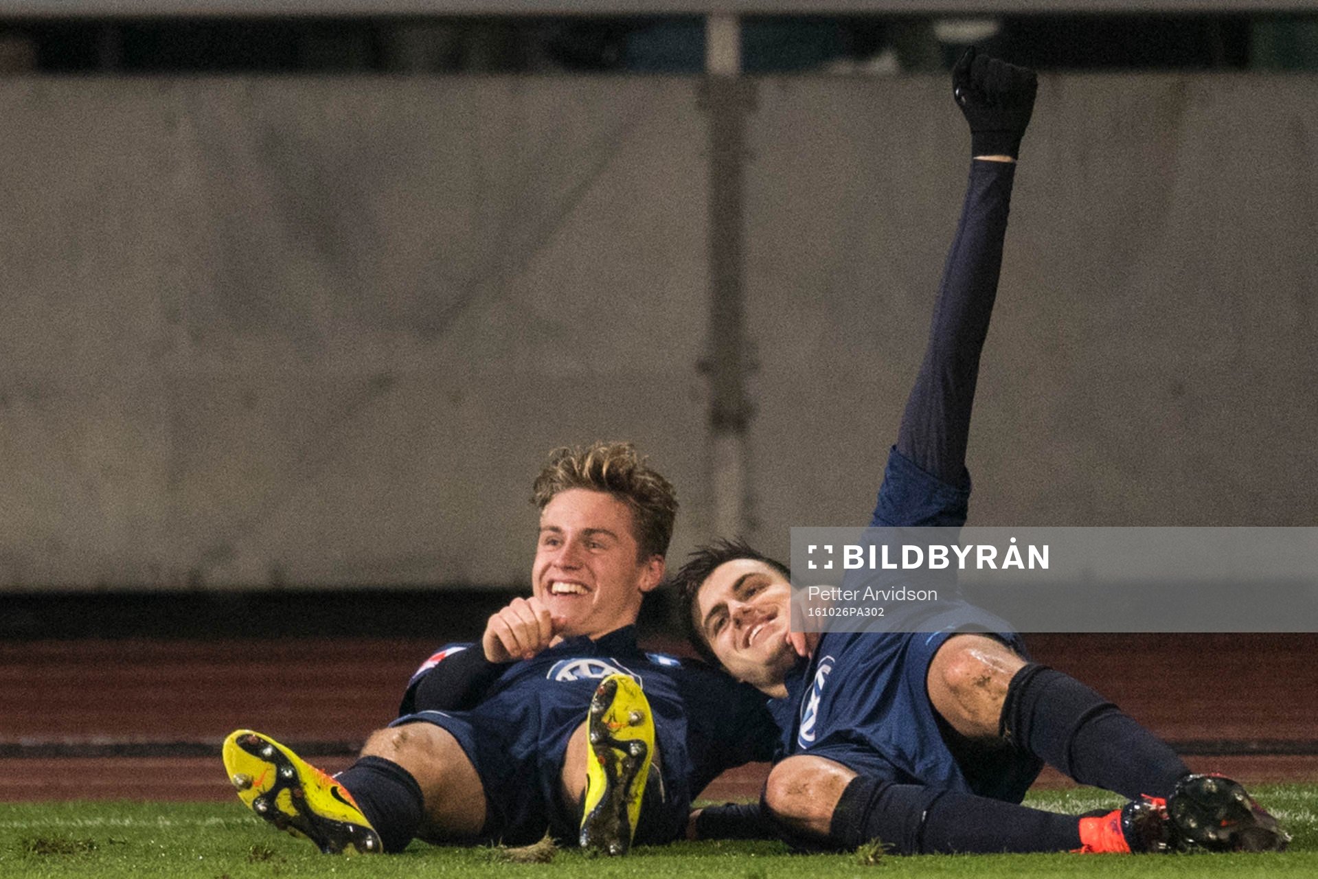 Malmö FFs Mattias Svanberg och Alexander Jeremejeff jublar