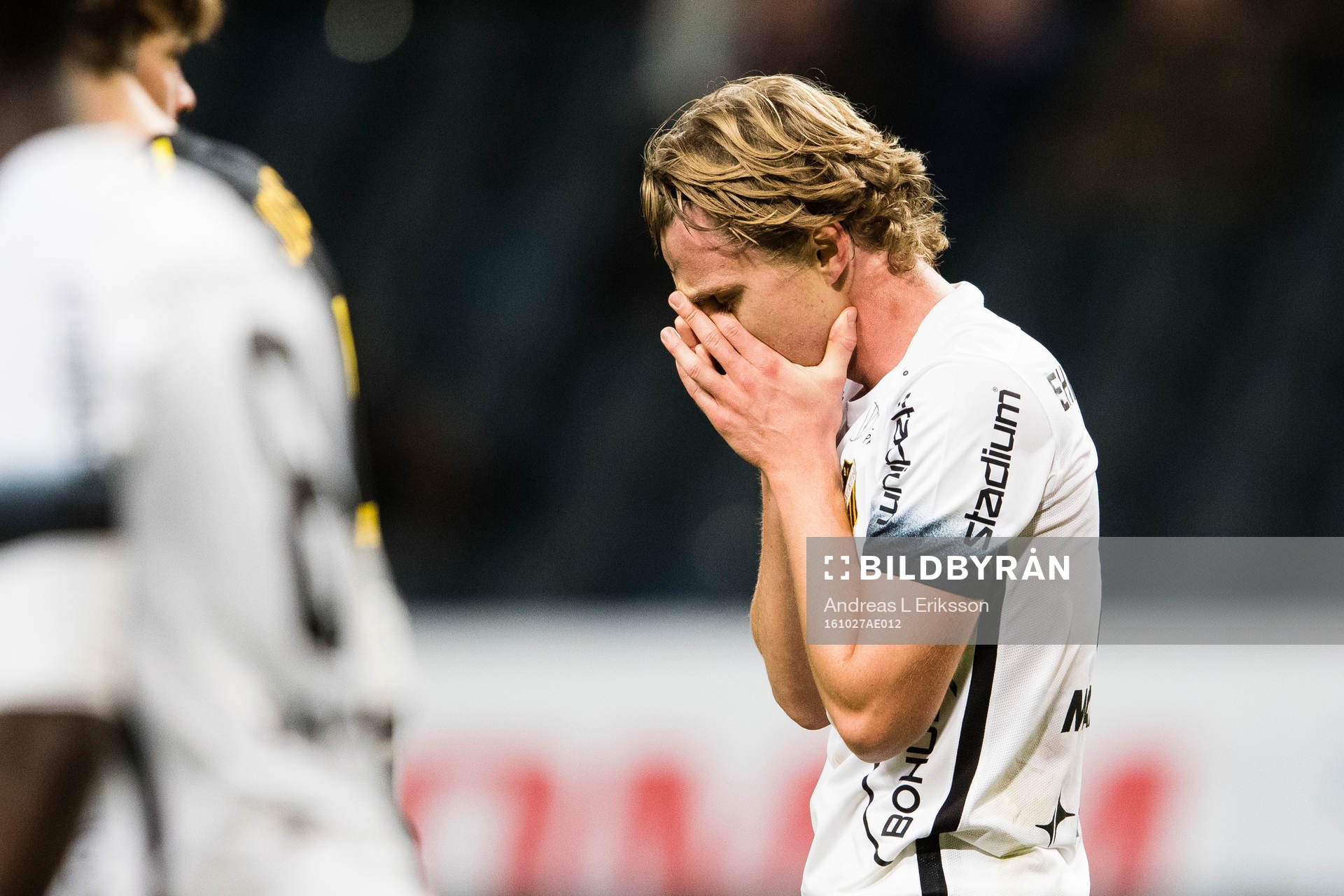 Häckens Rasmus Schuller ser deppig ut