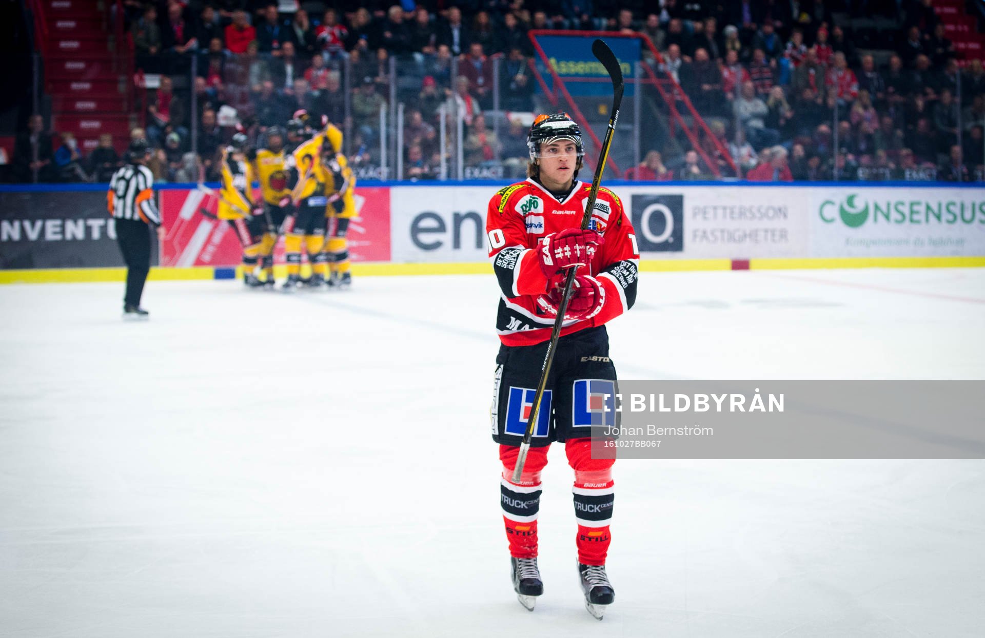 Örebros Ludvig Carlsson deppar vid Luleås 0-1 mål