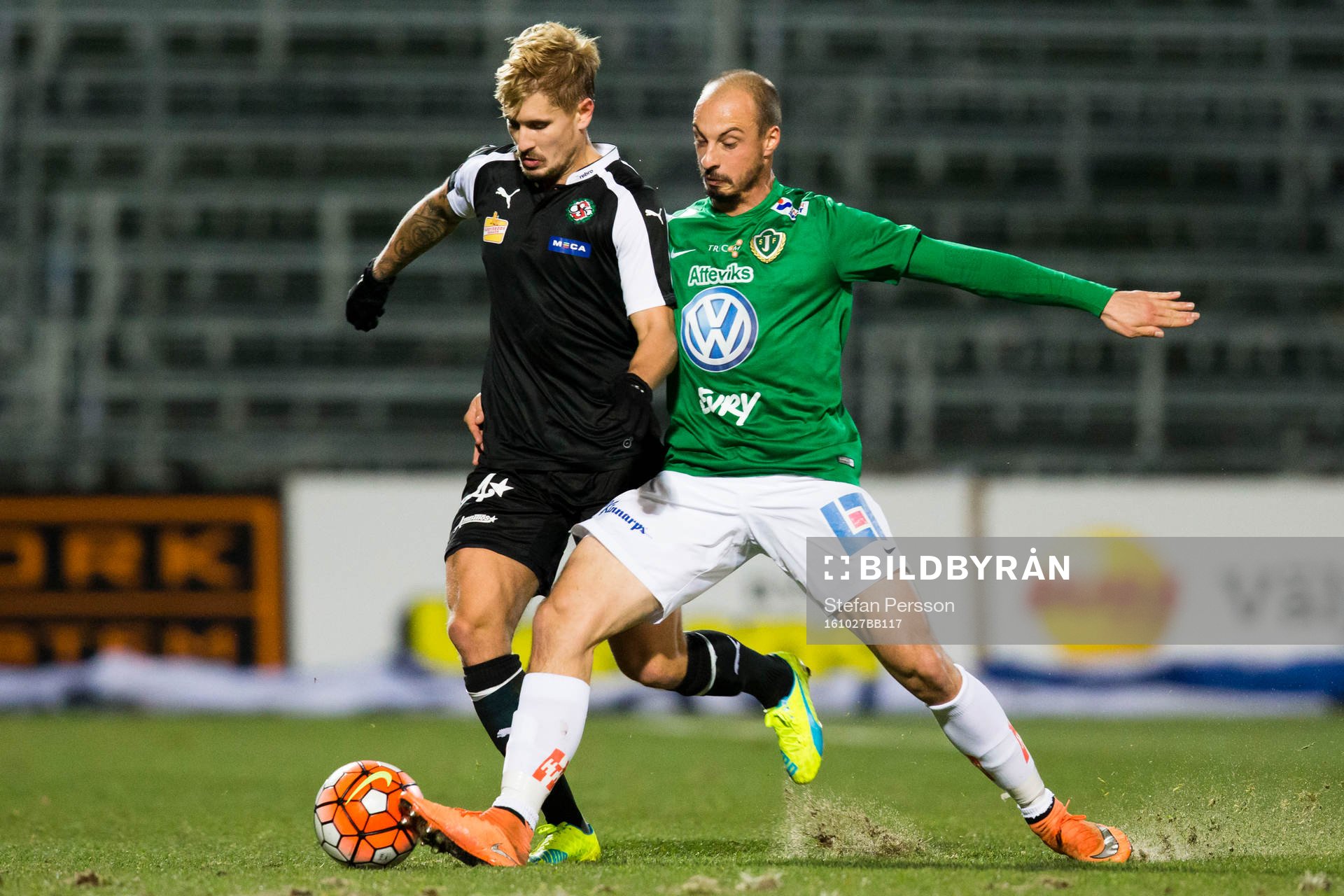 Örebros Daniel Björnqvist mot Jönköpings Pär Eriksson